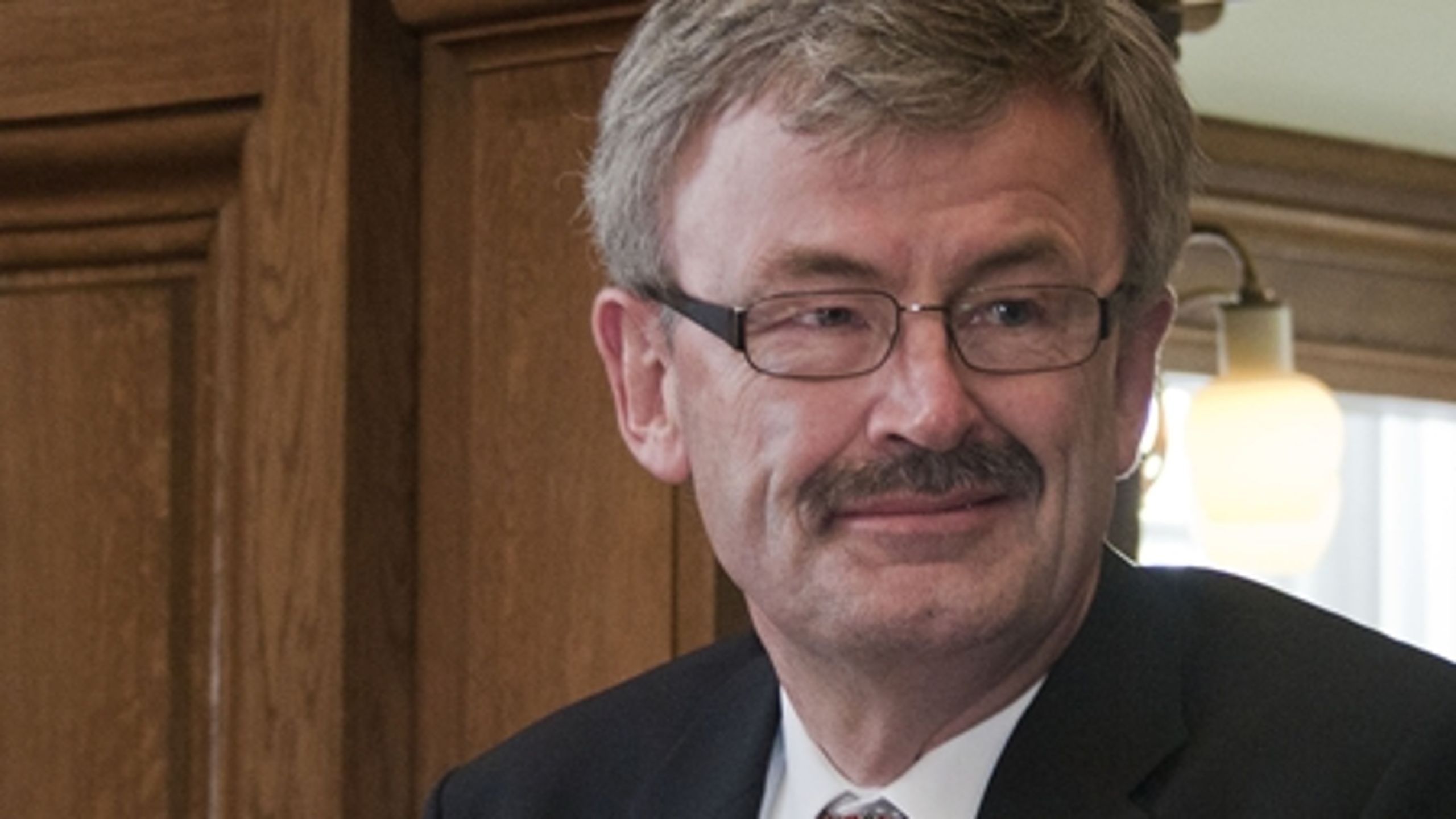 Fødevareminister Henrik Høegh (V) var den, der sprang flest pladser frem i synlighed i de skrevne medier i 2010.