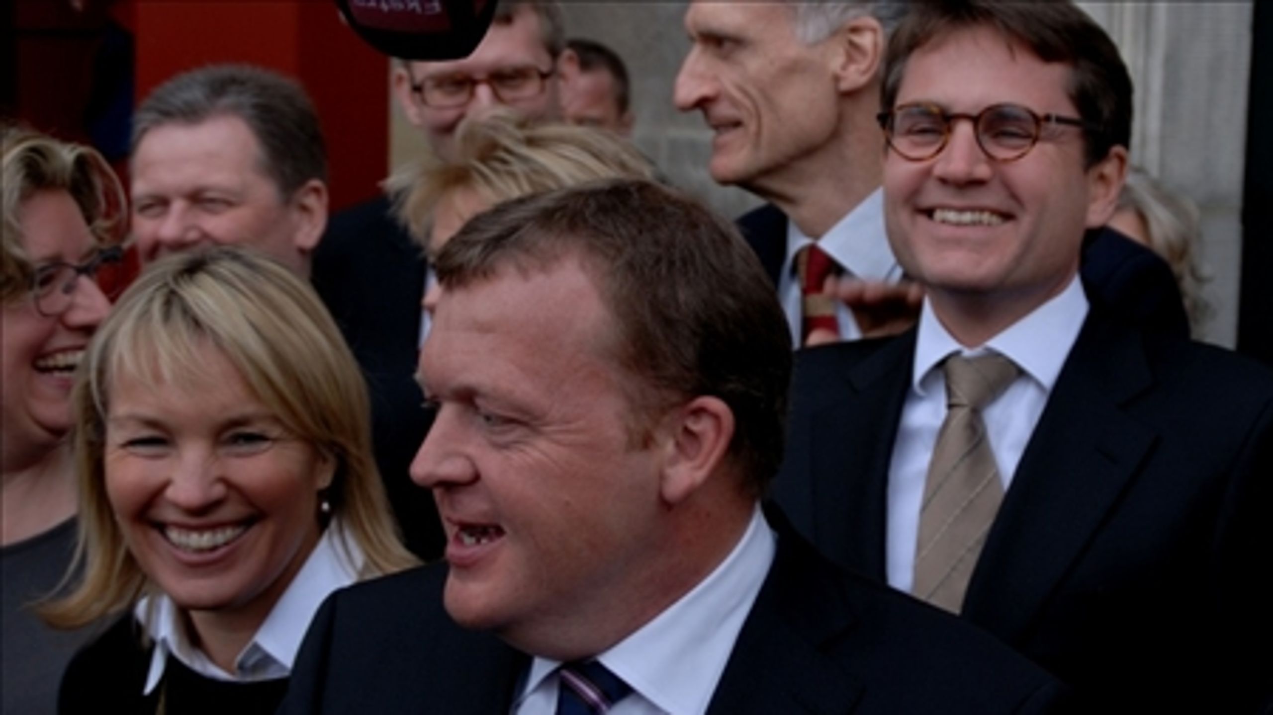 Løkkes "egen" regering fra 23. februar 2010 er aldrig blevet det store hit i befolkningen. Statsministeren kan trøste sig med, at han personligt har opnået bedre karakterer af vælgerne denne gang.