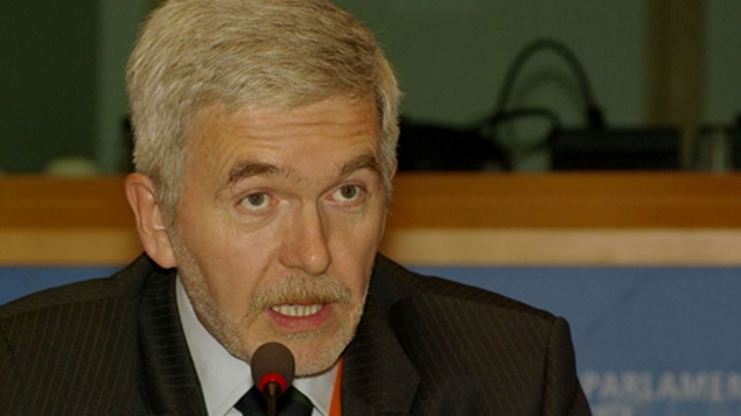 EU-generaldirektør Jan Truszczynsk vil beskatte alle former for publicistisk medieindhold lige, så alle medier bidrager til momsgrundlaget for unionen.