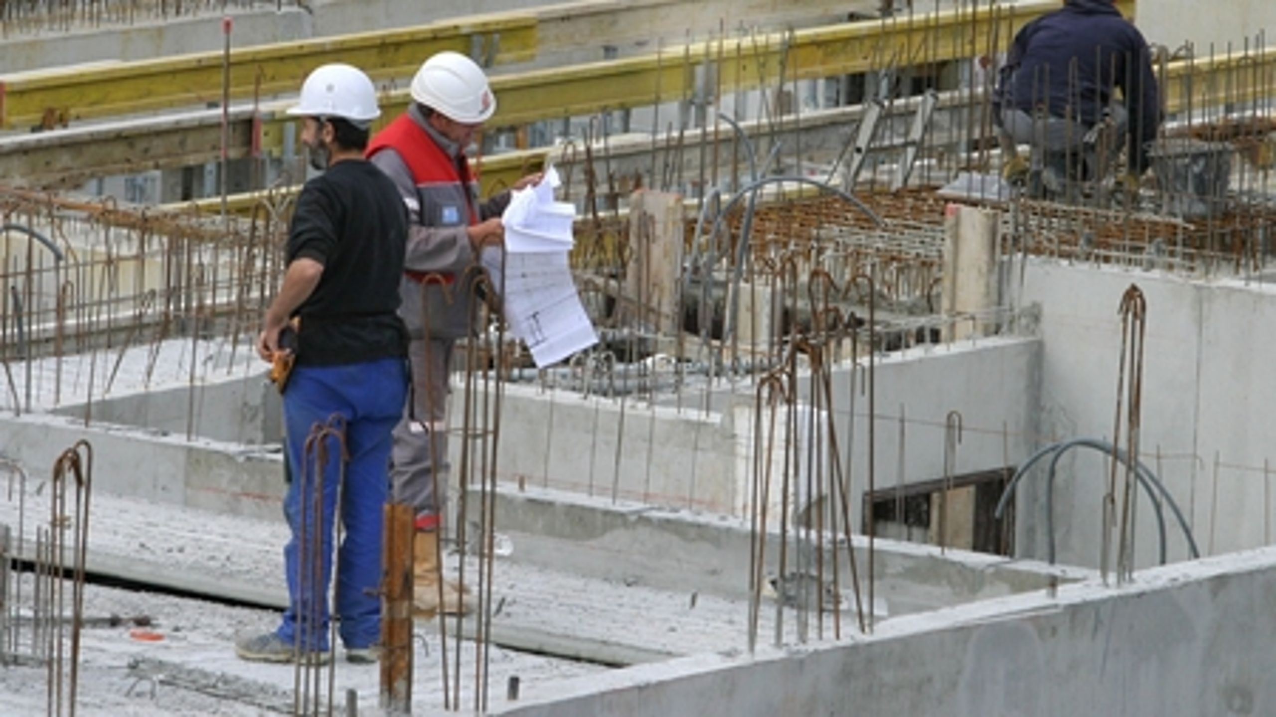 Regeringen har lanceret en PCB-handlingsplan, der skal sikre, at affald med giftstoffet ikke bliver genanvendt i bygninger, men SF mener, at tiltagene er utilstrækkelige. 