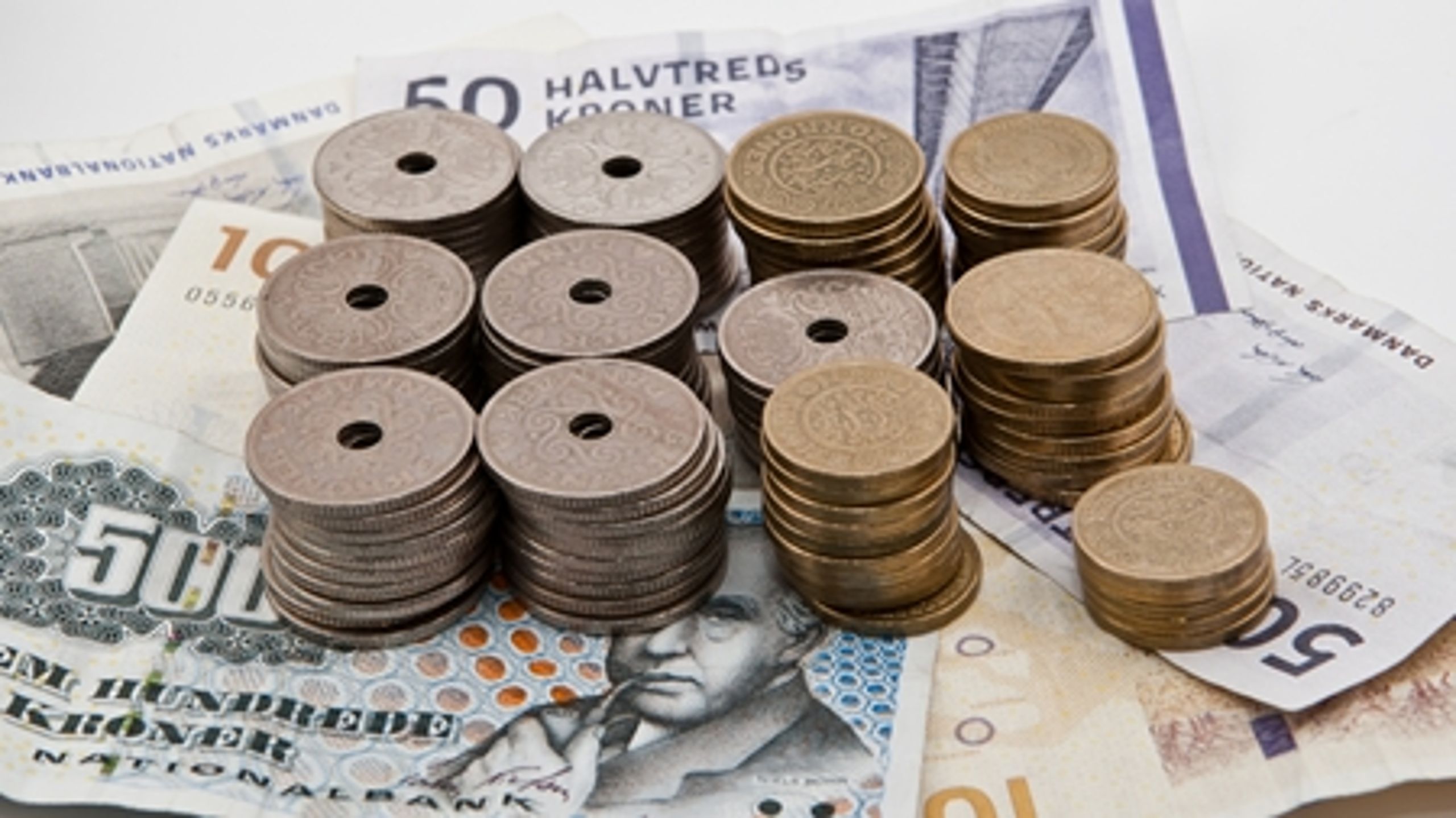 Et lille flertal af vælgerne mener nu, at en S-ledet regering vil være bedre til at håndtere skattepolitikken, end en borgerlig. 