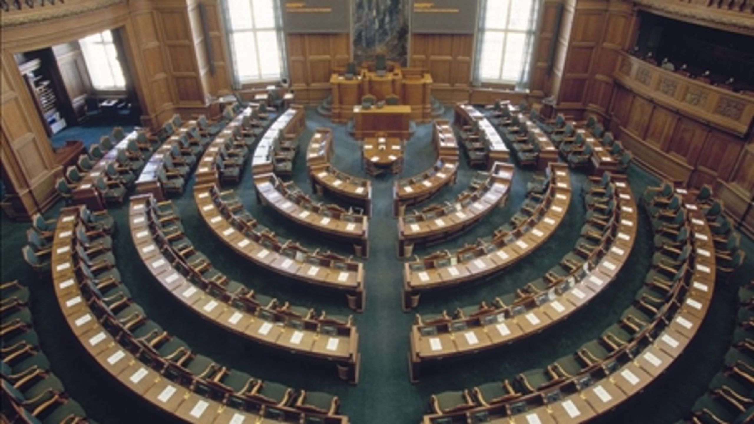 Flere EU-politikere genopstiller ikke, og andre sidder på usikre mandater. Valget vil derfor give en større rokade i Europaudvalget.