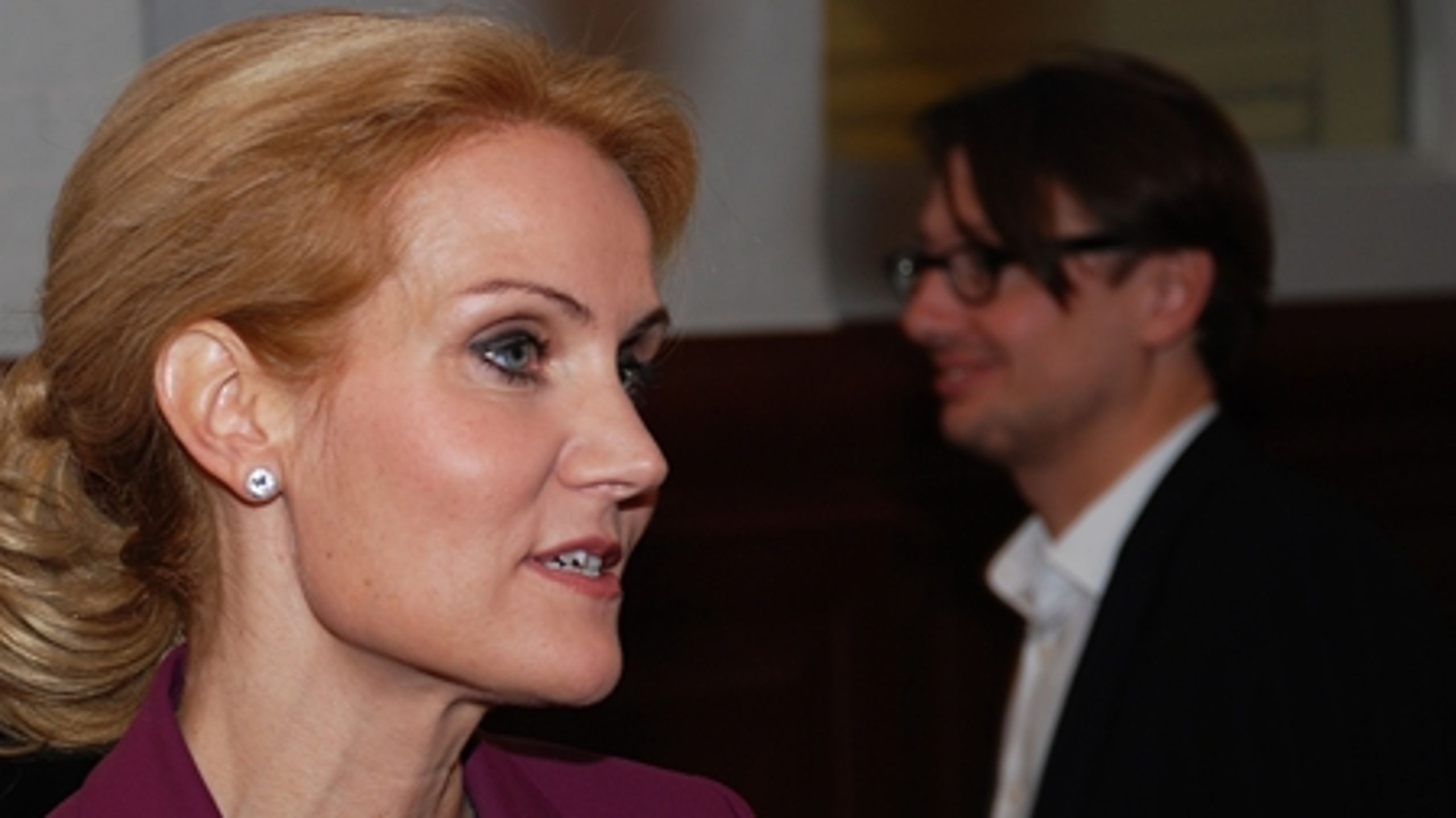 Noa Redington fortsætter som forventet som Thornings særlige rådgiver, og det meste af S-SF's spindoktor-hold er nu på plads. Hér ses de to på valgaftenen 2011.