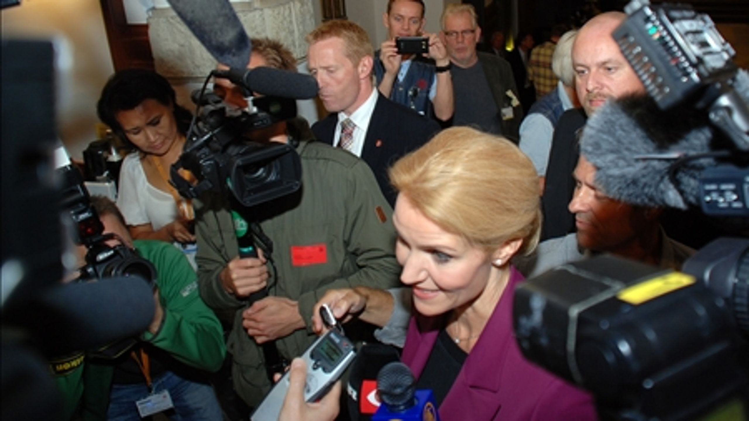 Siden sejrsstemningen på valgnatten er Socialdemokratiet gået fem mandater tilbage. Partiet står lige nu til kun 22,3 procent af stemmerne, viser Risbjergs snit for oktober måned.