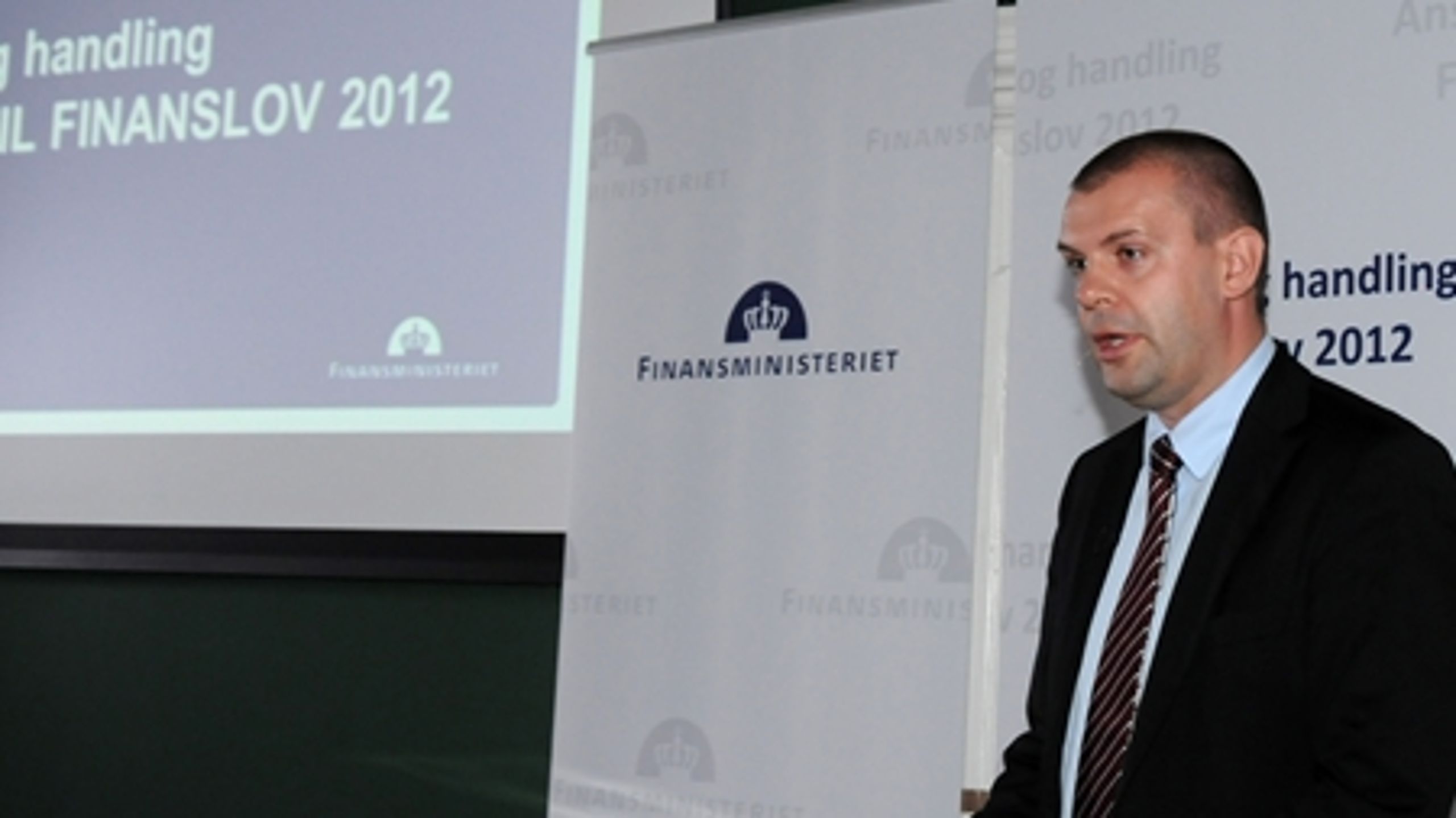 En del af en reserve på fem mia. kr. skal på bordet til regeringens økonomiforhandlinger med kommunerne. Det er første gang, siden nulvæksten blev indført, at kommunerne har udsigt til nye penge.