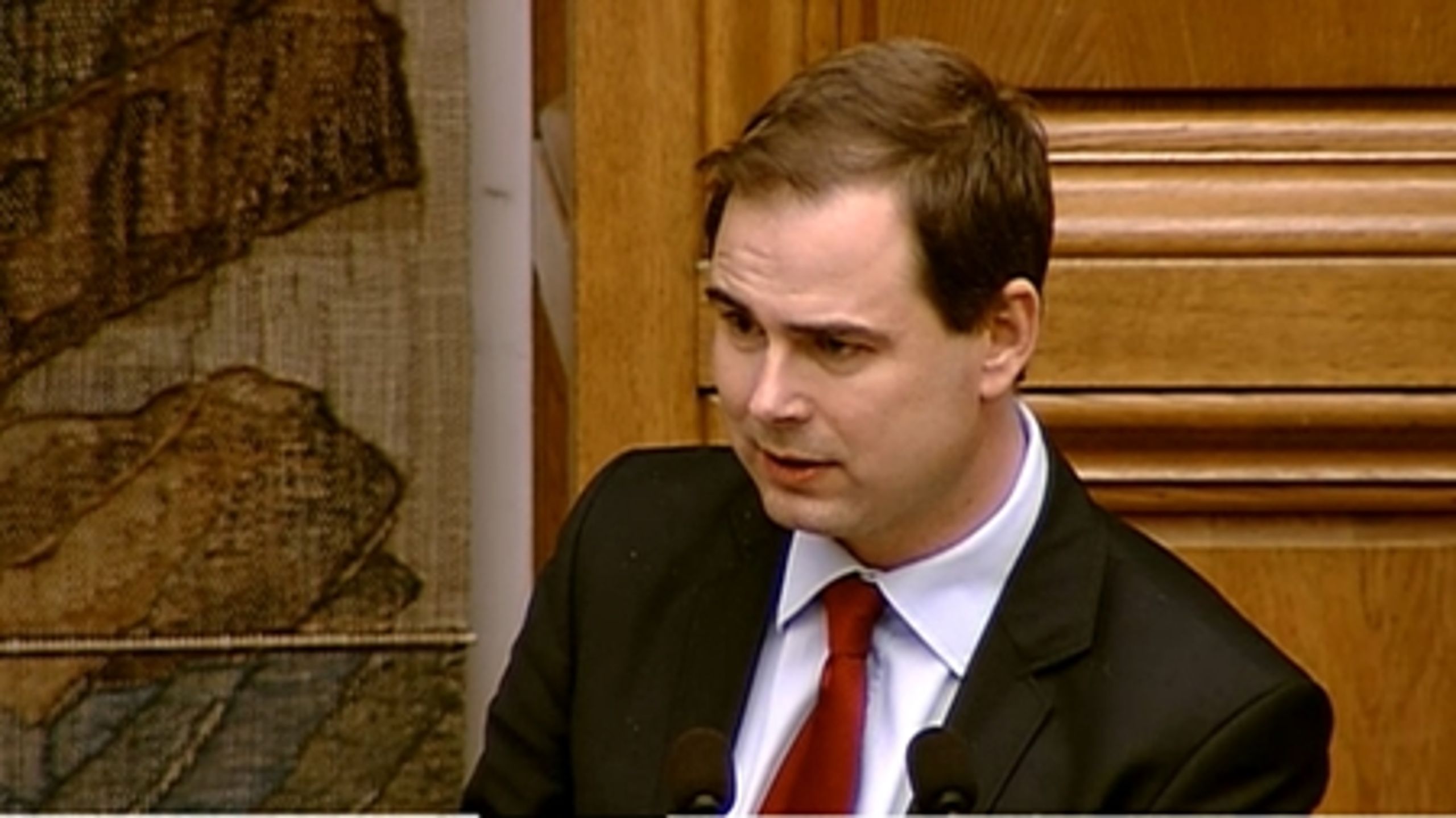 Europaminister Nicolai Wammen bakker udenrigsminister Villy Søvndal op.