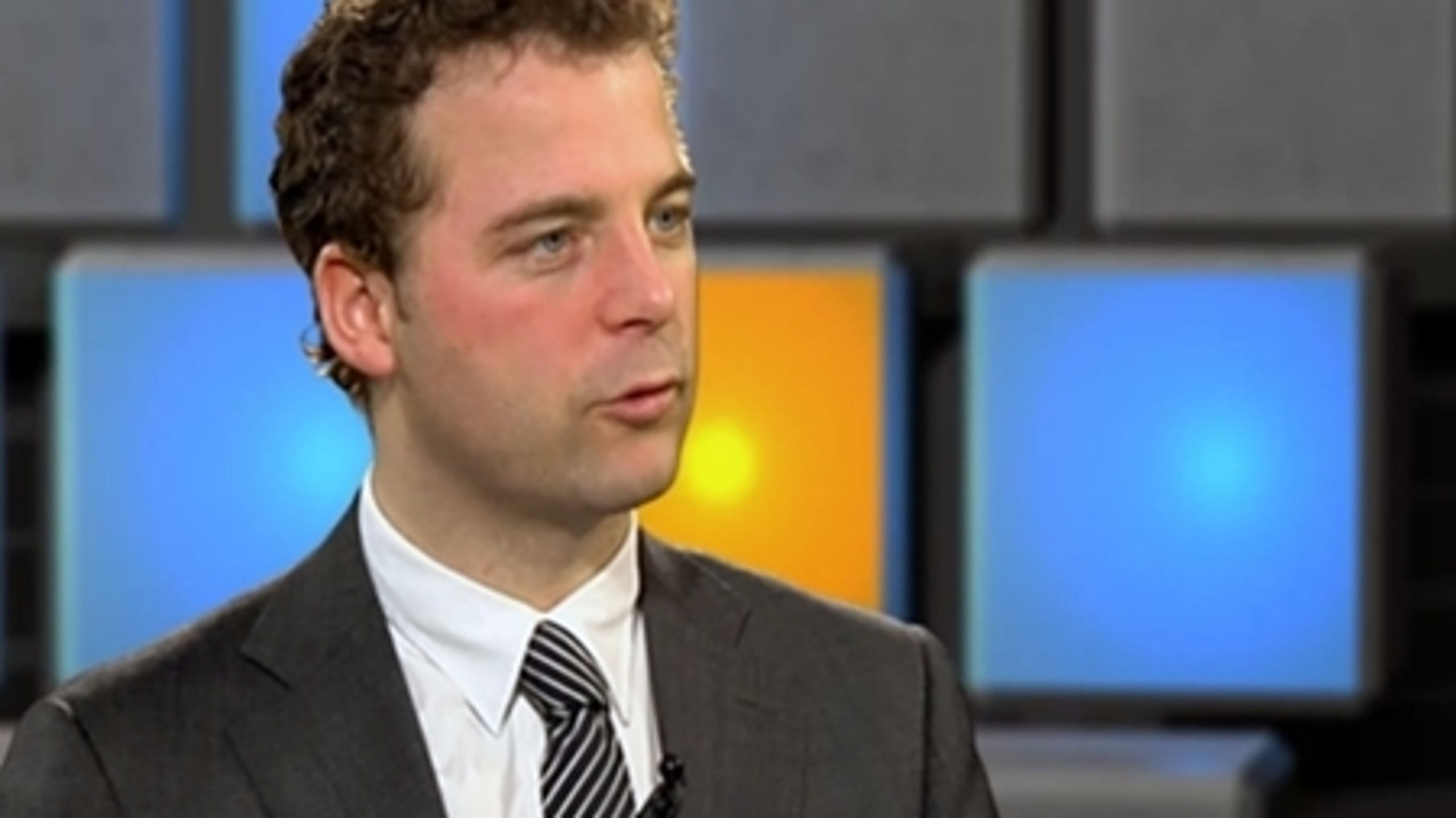 Uddannelsesminister Morten Østergaard (R) vil hente to milliarder kroner i 2020 på at få de studerende hurtigere igennem. Meget ambitiøst, lyder vurderingen fra flere sider. 