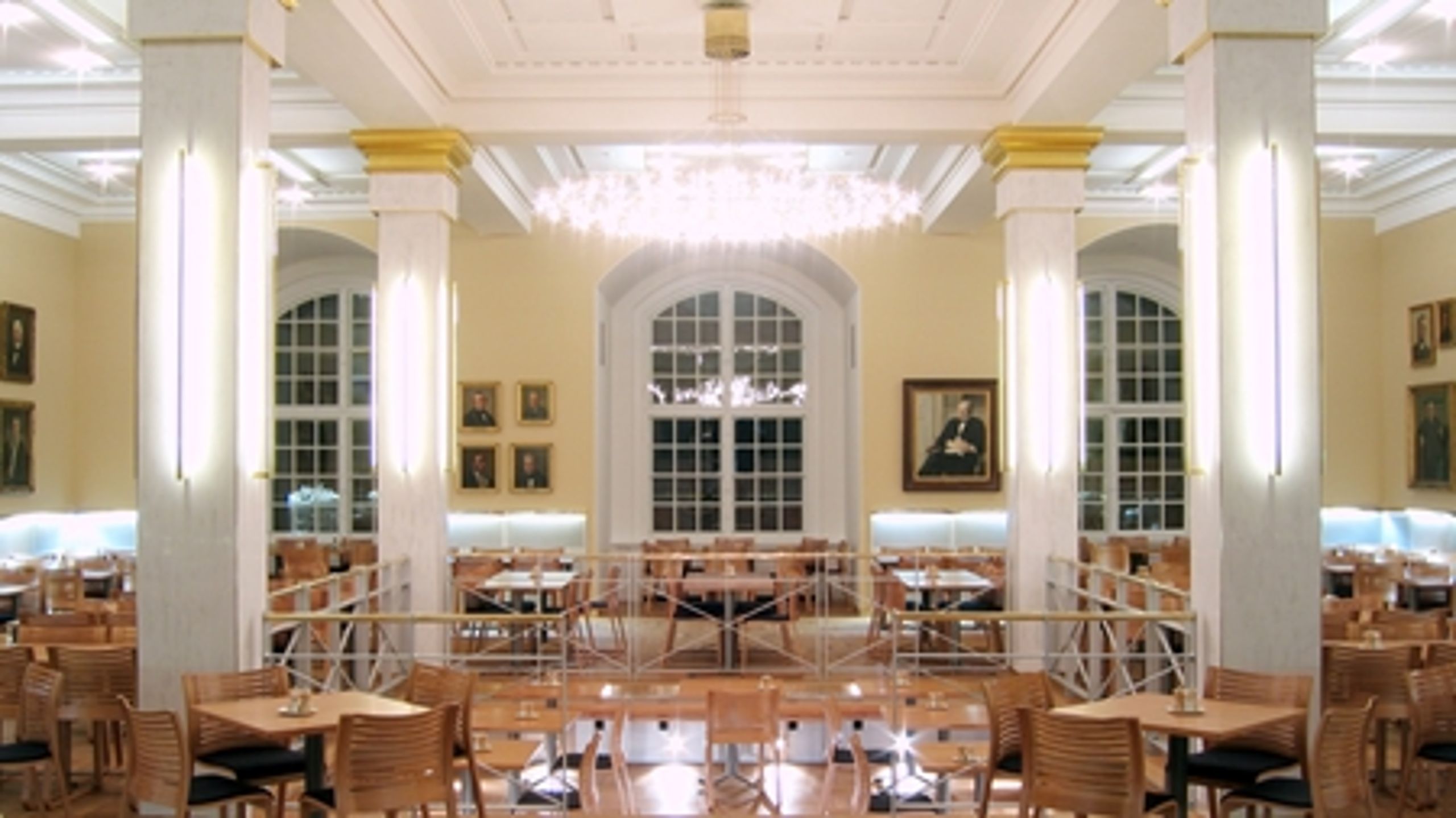 Folketingets Restaurant, Snapstinget, fylder politikerne med salt, mener ernæringseksperter.