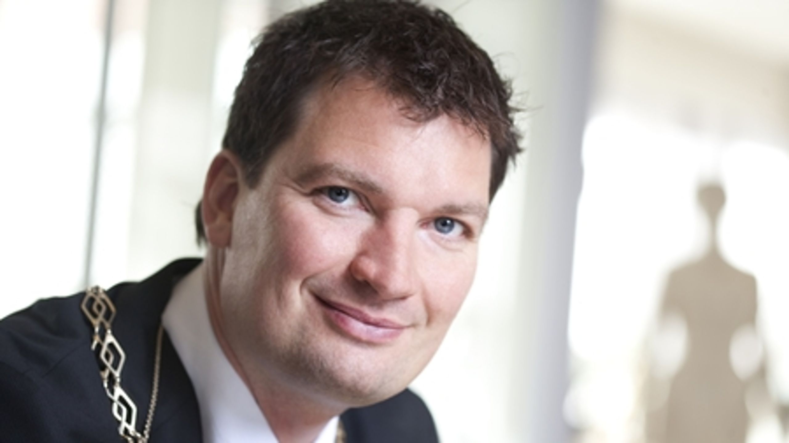 Flere medlemmer af kommunalbestyrelsen i Vallensbæk tvivler på, at der er hold i anklagerne mod borgmester Henrik Rasmussen (K).