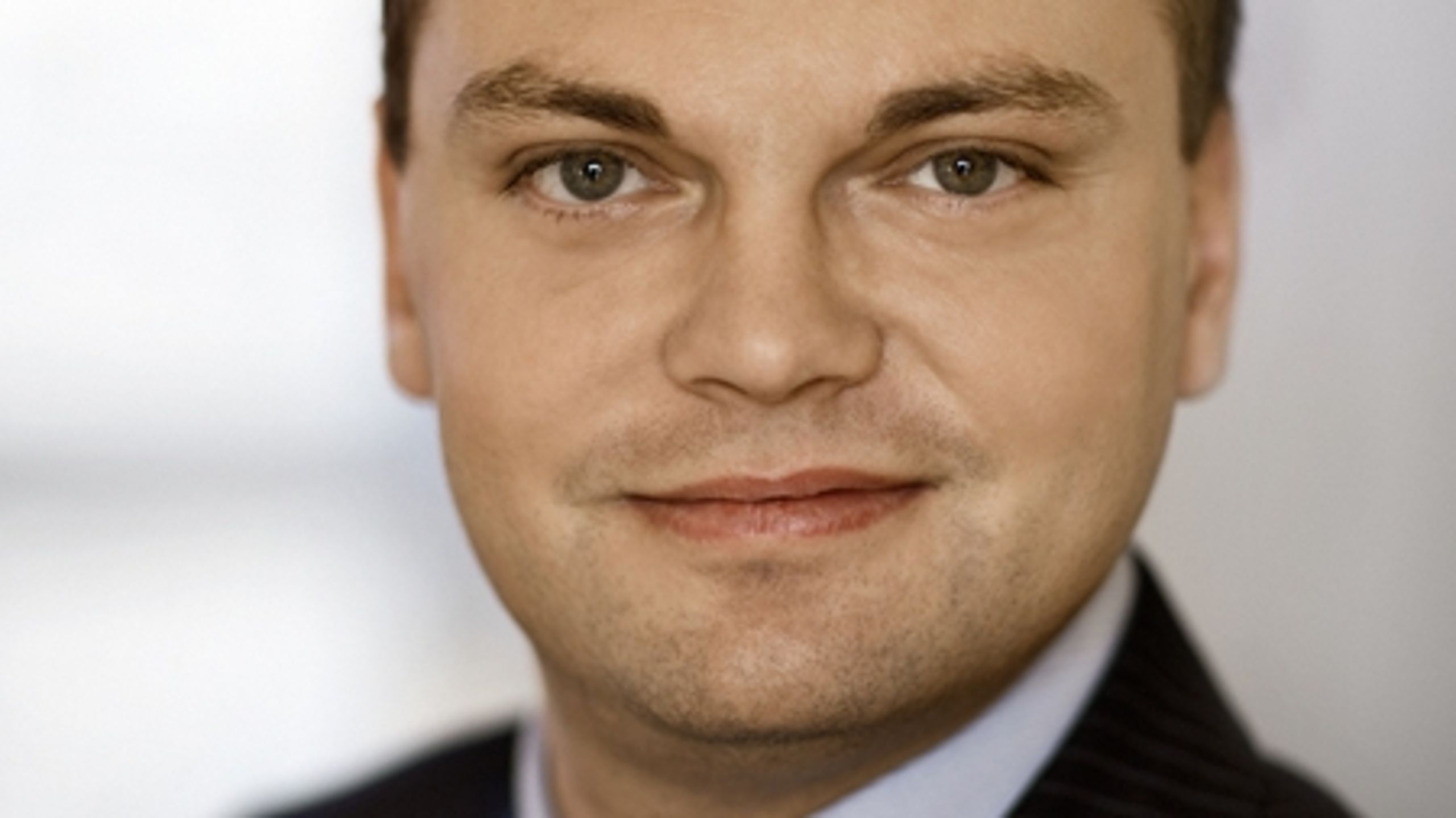 Peter Goll vender nu tilbage til Geelmuyden.Kiese.