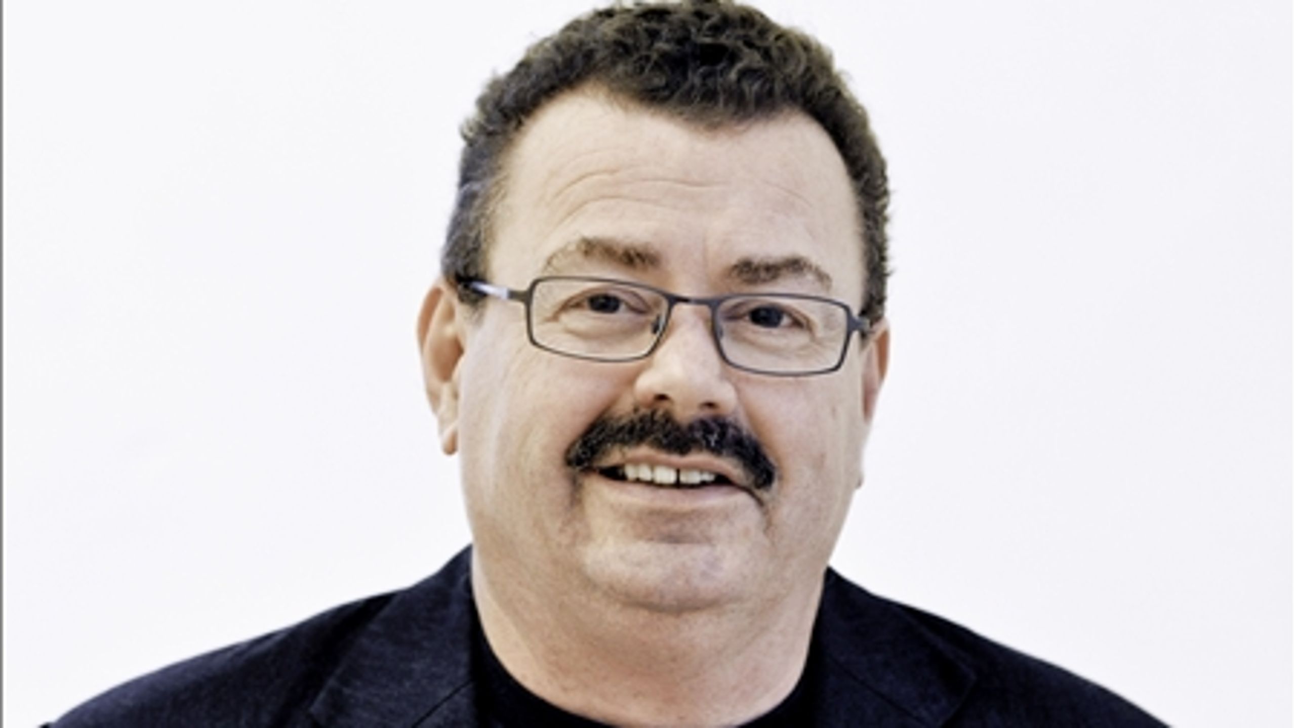 Per Clausen (EL) mener, at det går for langsomt med at få gang i tillidsreformen. Især socialområdet kunne trænge til at blive afbureaukratiseret, lyder det fra ham.