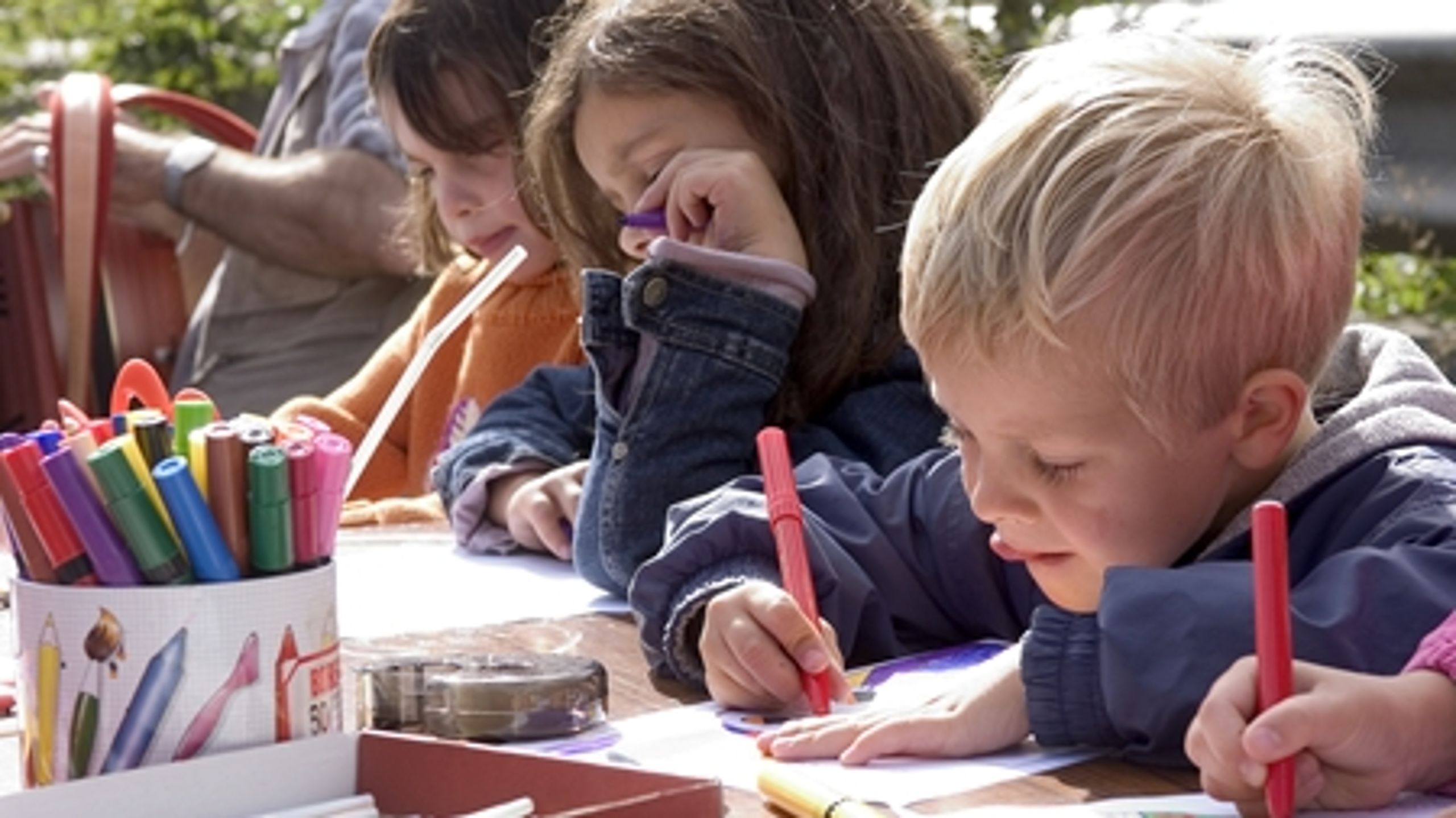 Det er op til kommunerne at bestemme, hvor meget forældrene skal betale for at få deres børn passet i SFO'en, siger børne- og undervisningsministeren.