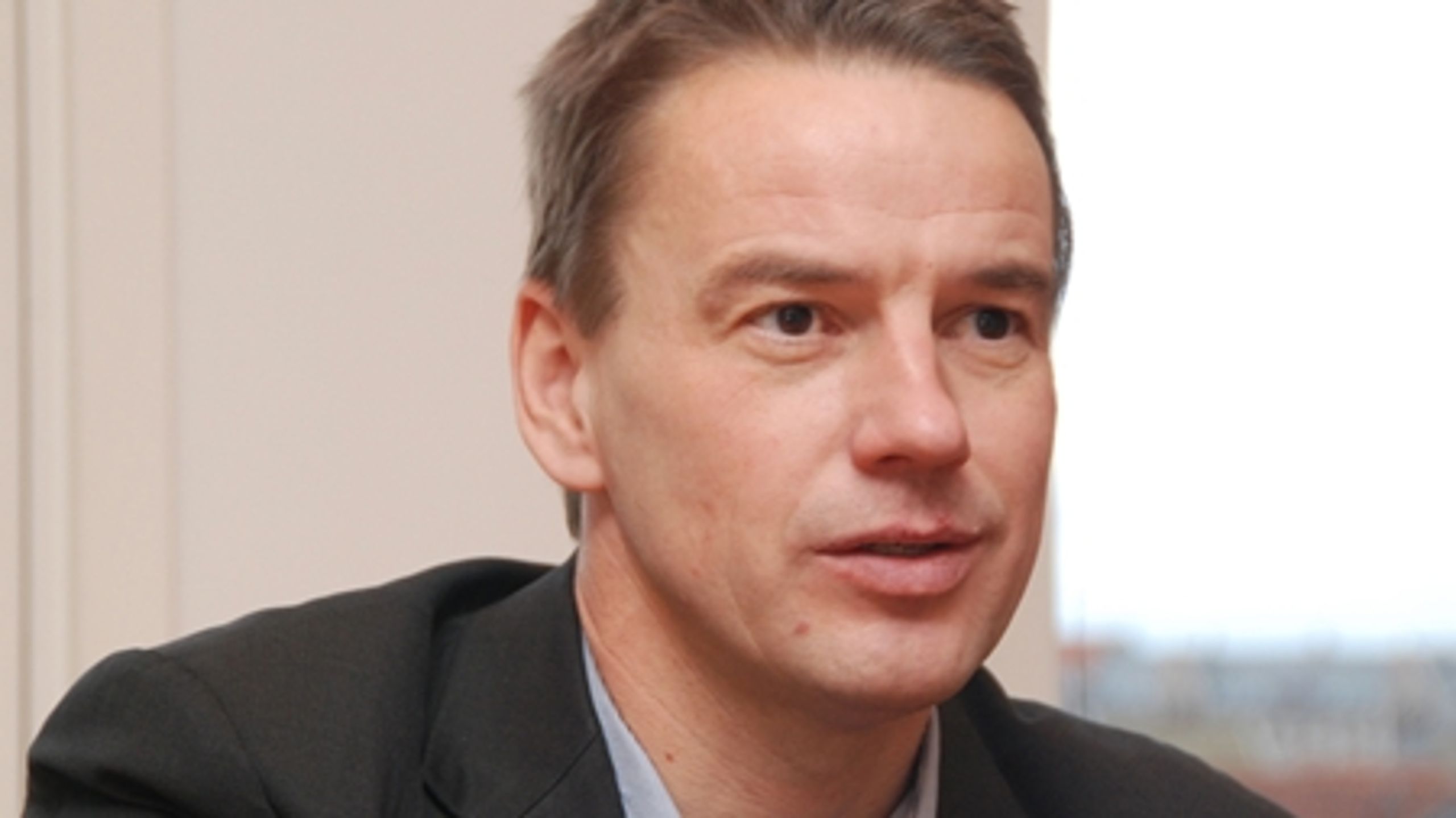 "Vi har tidligere fastsat rammebeløbene med automatpilot, hvor hver enkelt rammeorganisation år efter år har fået det samme beløb. Den tid er forbi," siger udviklingsminister Christian Friis Bach (billedet).