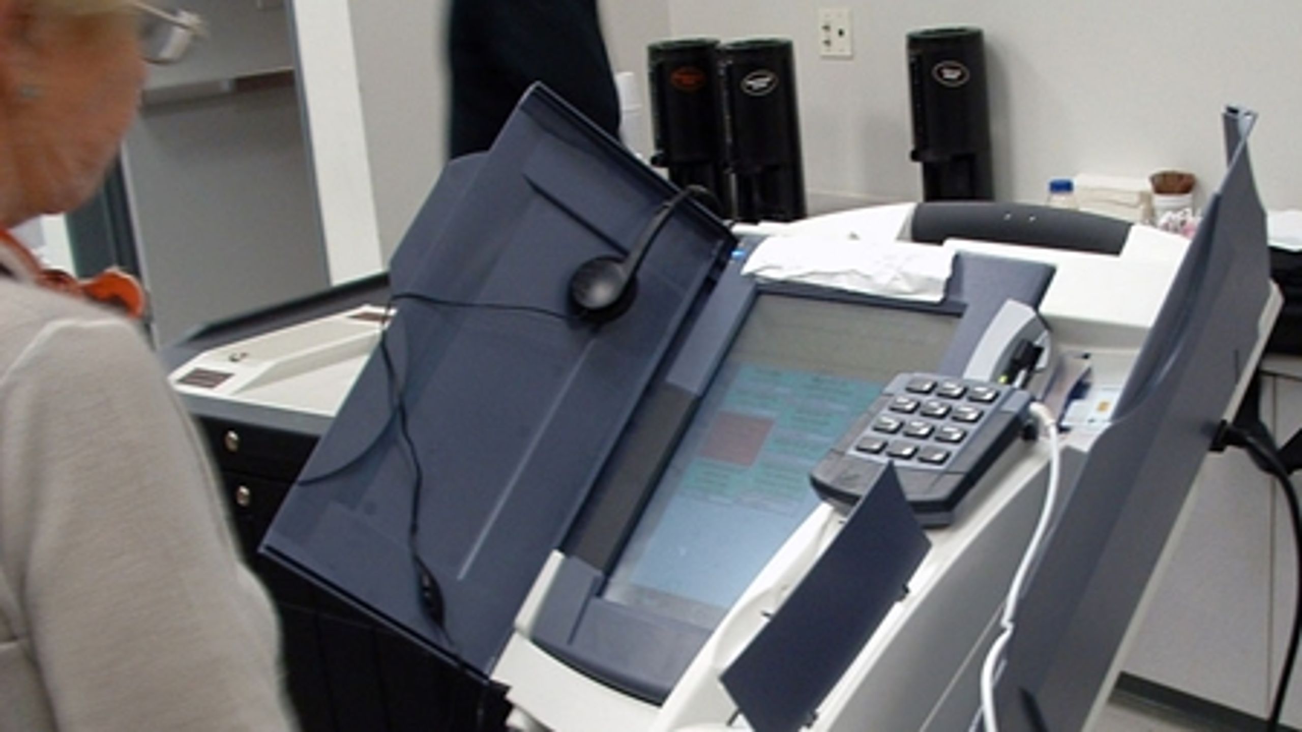 Snart kan papir og blyant blive erstattet af elektroniske stemmebokse som denne.