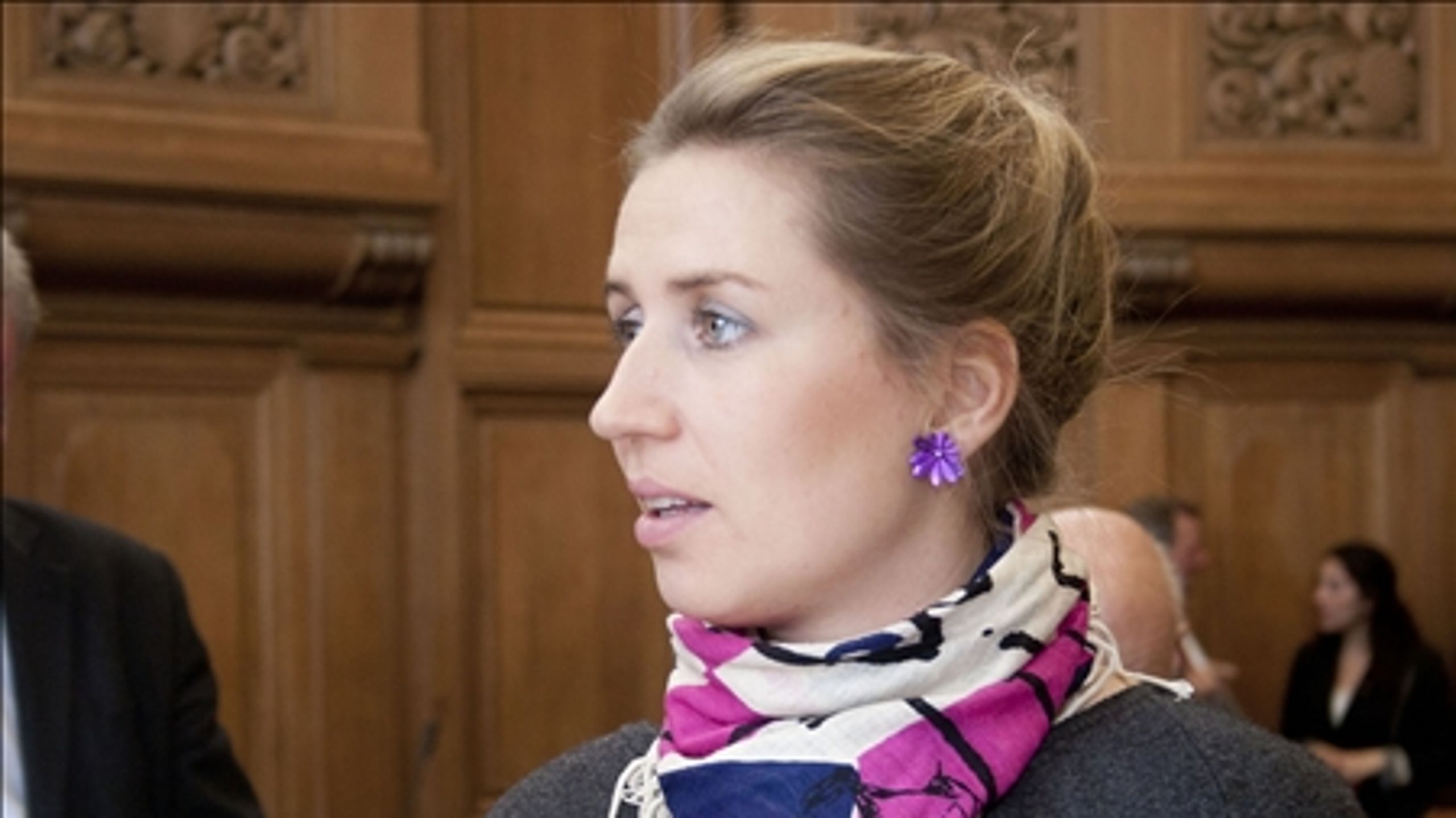 Mette Frederiksen kan få problemer med at stable et flertal for regeringens sygedagpengemodel på benene.