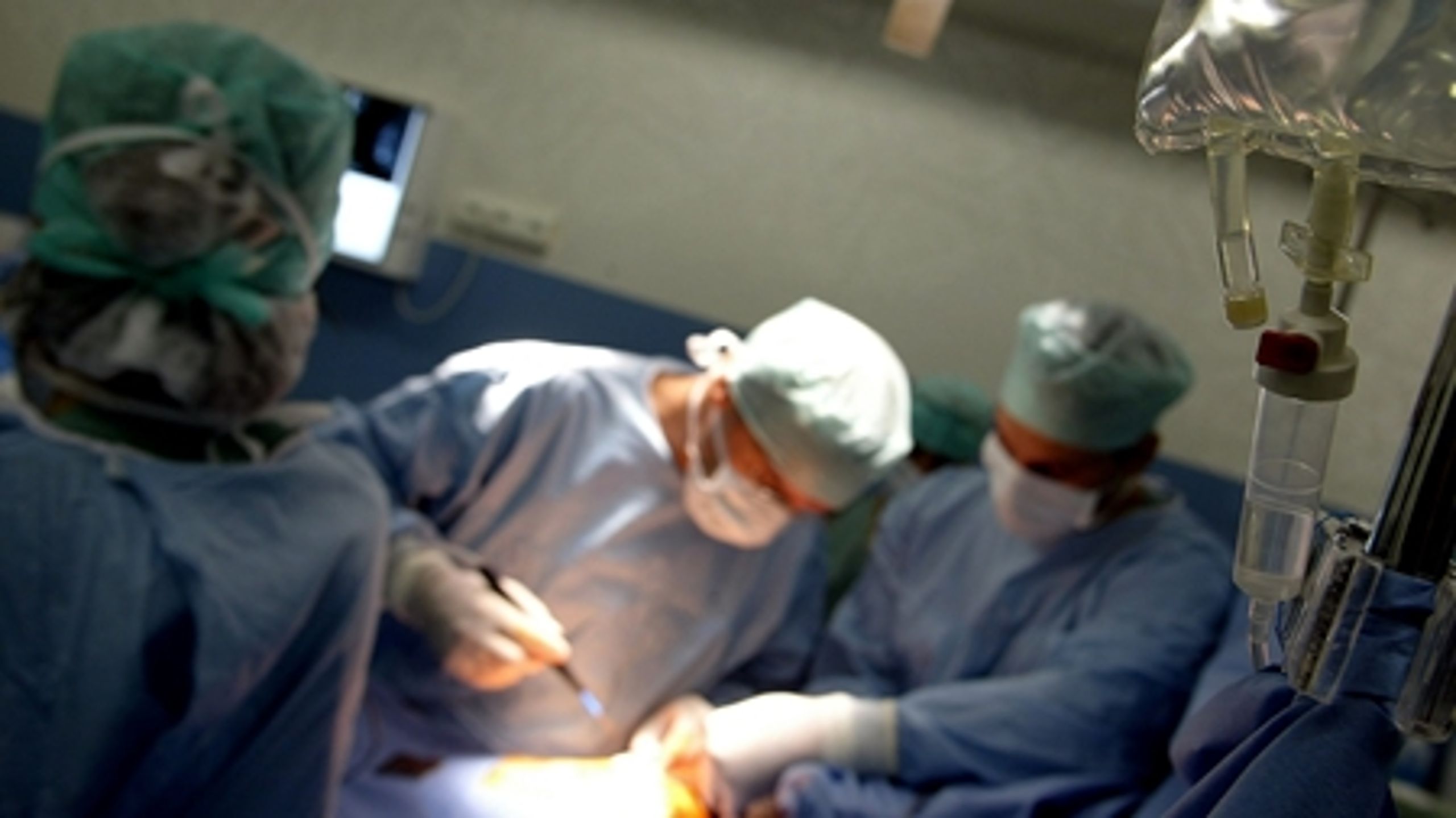 Venstres sundhedsordfører, Sophie Løhde, mener, at regionerne er for dårlige til at kontrollere, om privathospitalerne kan levere billigere behandlinger end det offentlige.