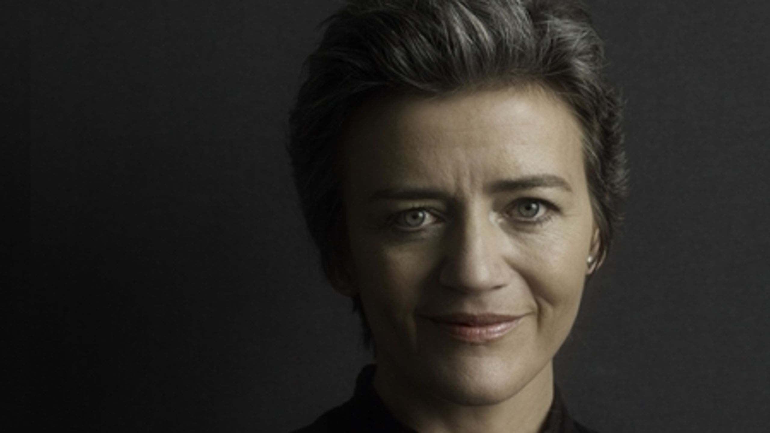 Margrethe Vestager (R)