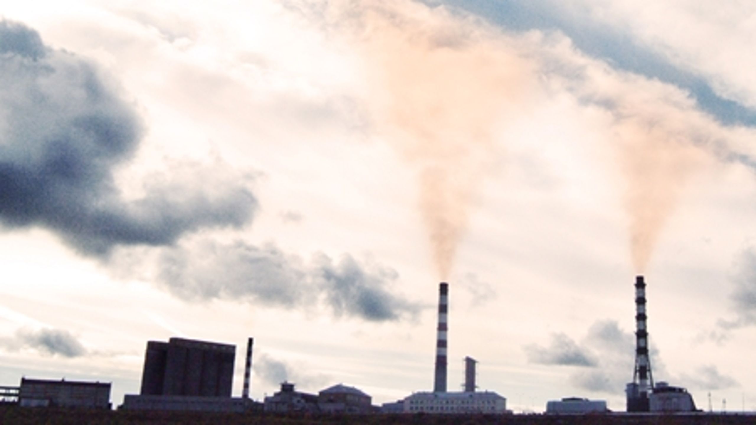 På grund af den økonomiske krise er prisen på CO2-kvoter meget lavere end forventet. Det samme er virksomhedernes incitament til at investere i grøn teknologi, påpeger hollandsk rapport