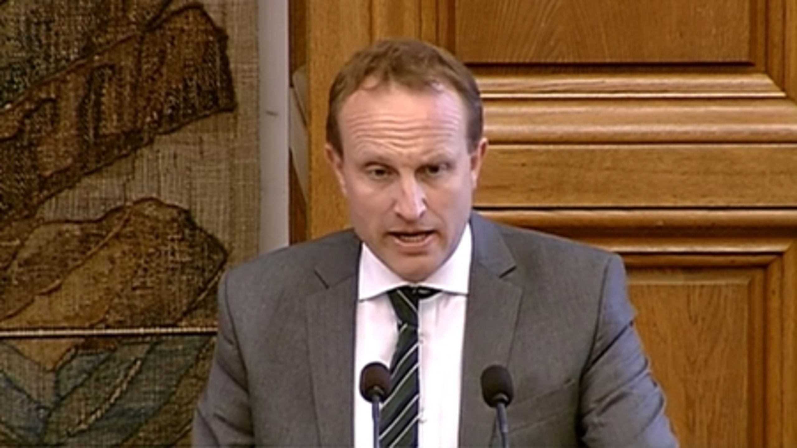 Martin Lidegaard (R) kan snart præsentere regeringens klimaplan.