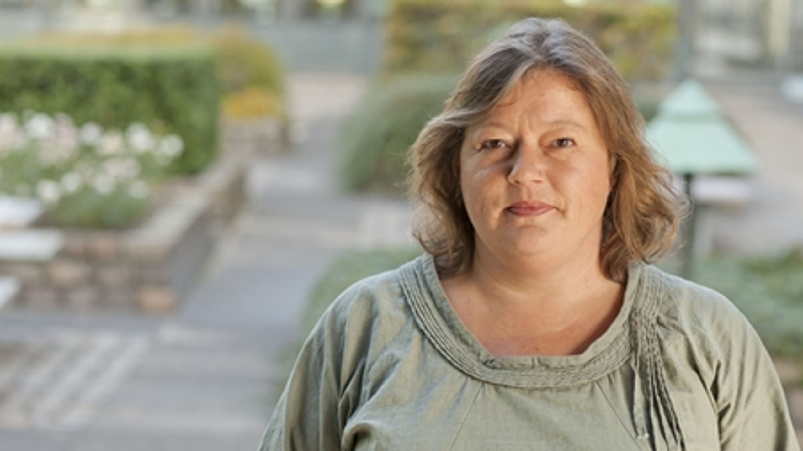 Der er brug for en hjælpende og kontrollerende hånd fra regeringen, hivs den grønne omstilling skal blive til noget, siger fødevareminister Mette Gjerskov (S). 