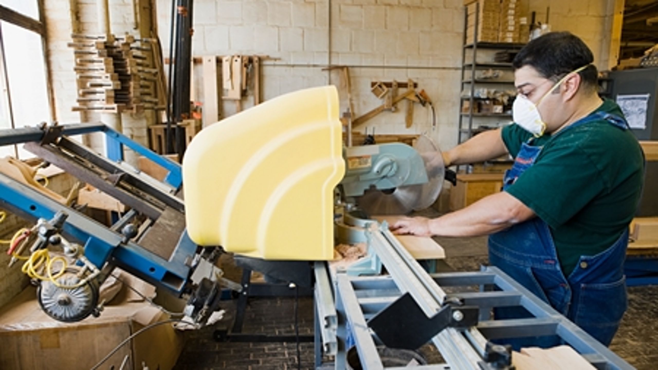 Regeringen vil bruge en milliard kroner på den kommende erhvervsuddannelsesreform, fremgår det af finanslovsudspillet.