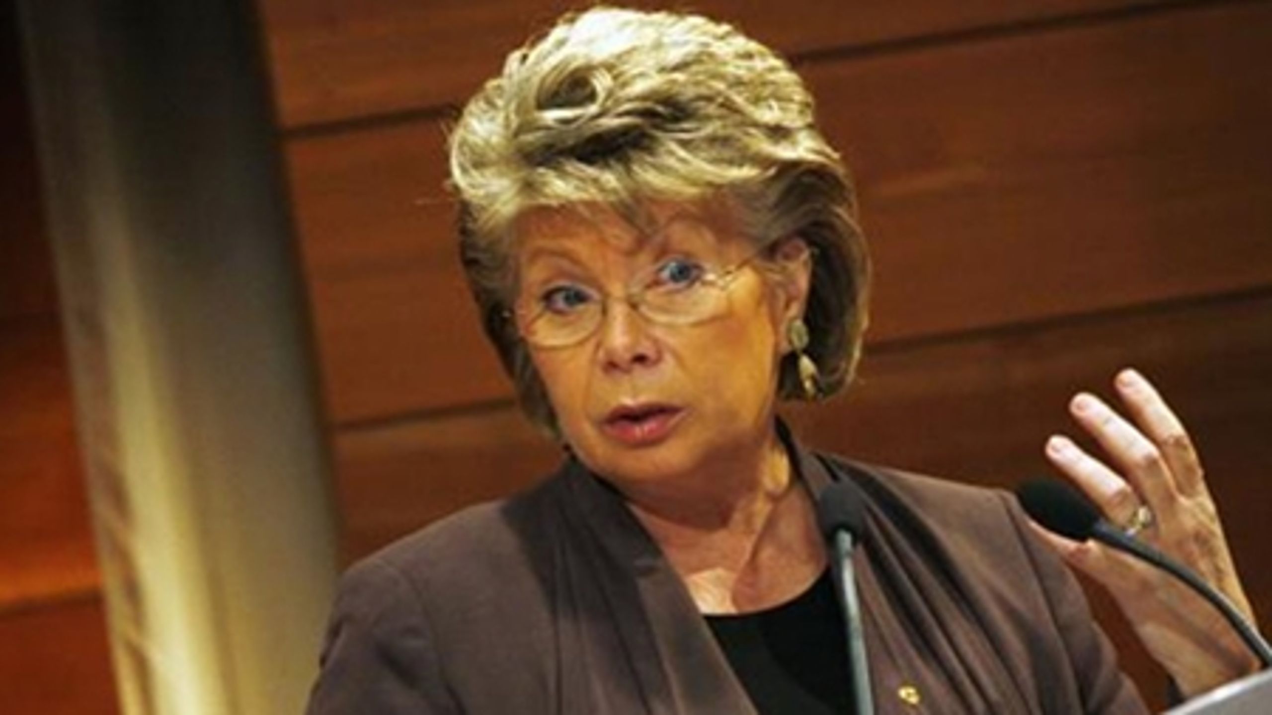 EU's justitskommissær, Vivian Reding, gjorde det klart tirsdag, at Kommissionen ikke ser et stort problem med velfærdsturisme.