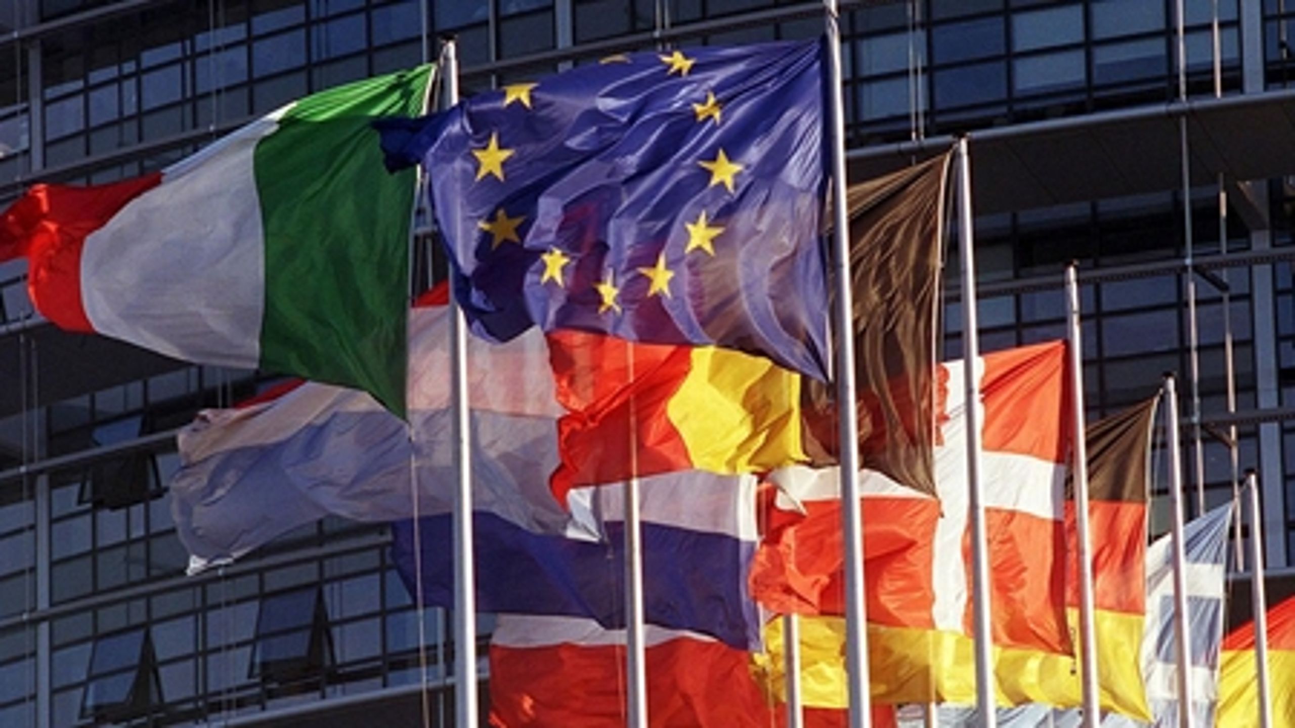 Europa har brug for en ny fortælling, hvis befolkningerne skal have tillid til EU. Det mener Morten Løkkegaard (V). Både idéen om en ny fortælling og indholdet i den møder dog kritik. 