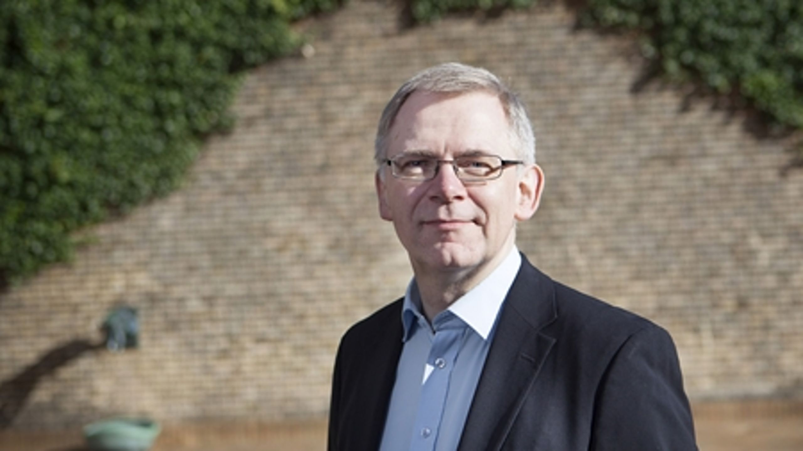 Rektor Brian Bech Nielsen fra Aarhus Universitet har iværksat en proces, som skal finde besparelser på 200 millioner kroner om året på Aarhus Universitet. Også Aalborg Universitet kæmper med dårlig økonomi. 