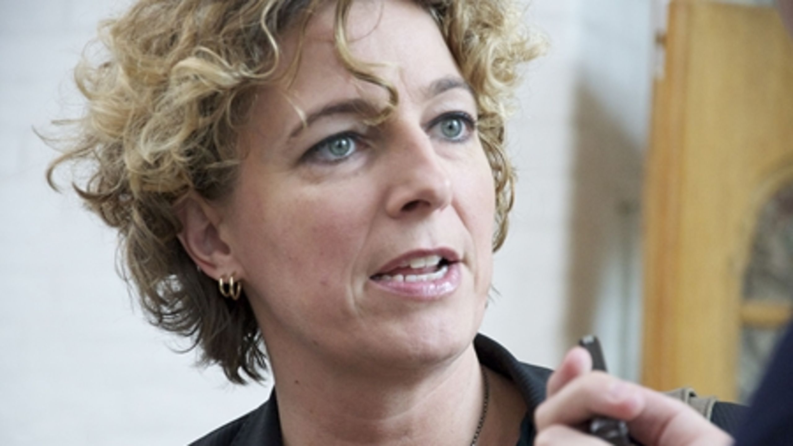 Undervisningsminister Christine Antorini (S) ville ikke tage stilling til, om stx og hhx skal have ens undervisningstaxameter, før finansloven for 2015 skal forhandles på plads.