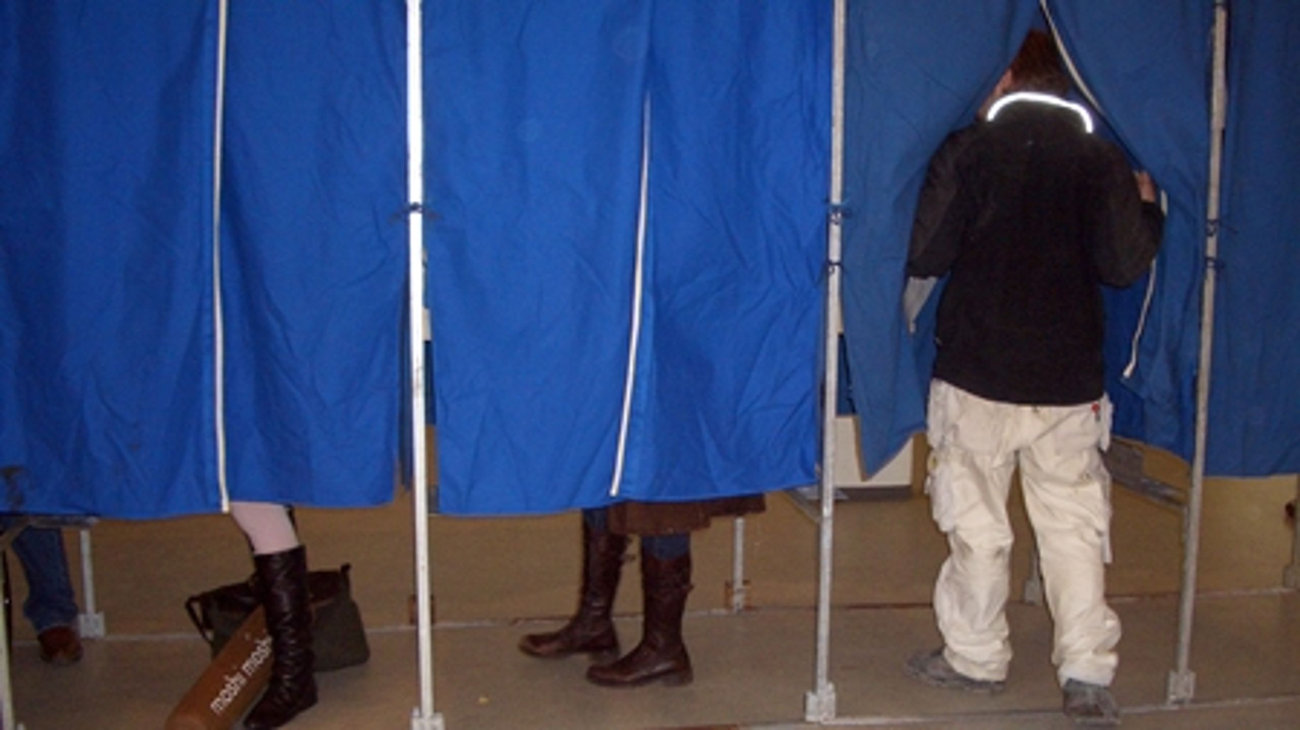 I følge mediernes nye retningslinjer "bør exit polls på valgdagen ikke offentliggøres, før man kan forvente, at de vil være mere præcise end meningsmålinger foretaget op til valget".