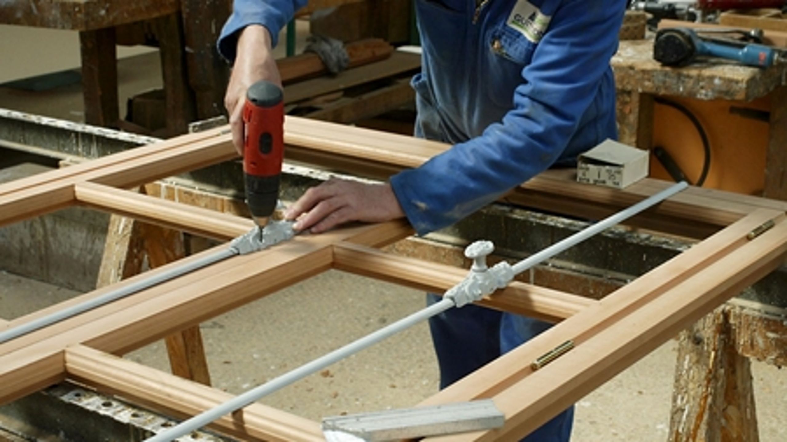 Hverken Venstre eller Dansk Folkeparti har planer om at lægge uddannelsespålægget på hylden.