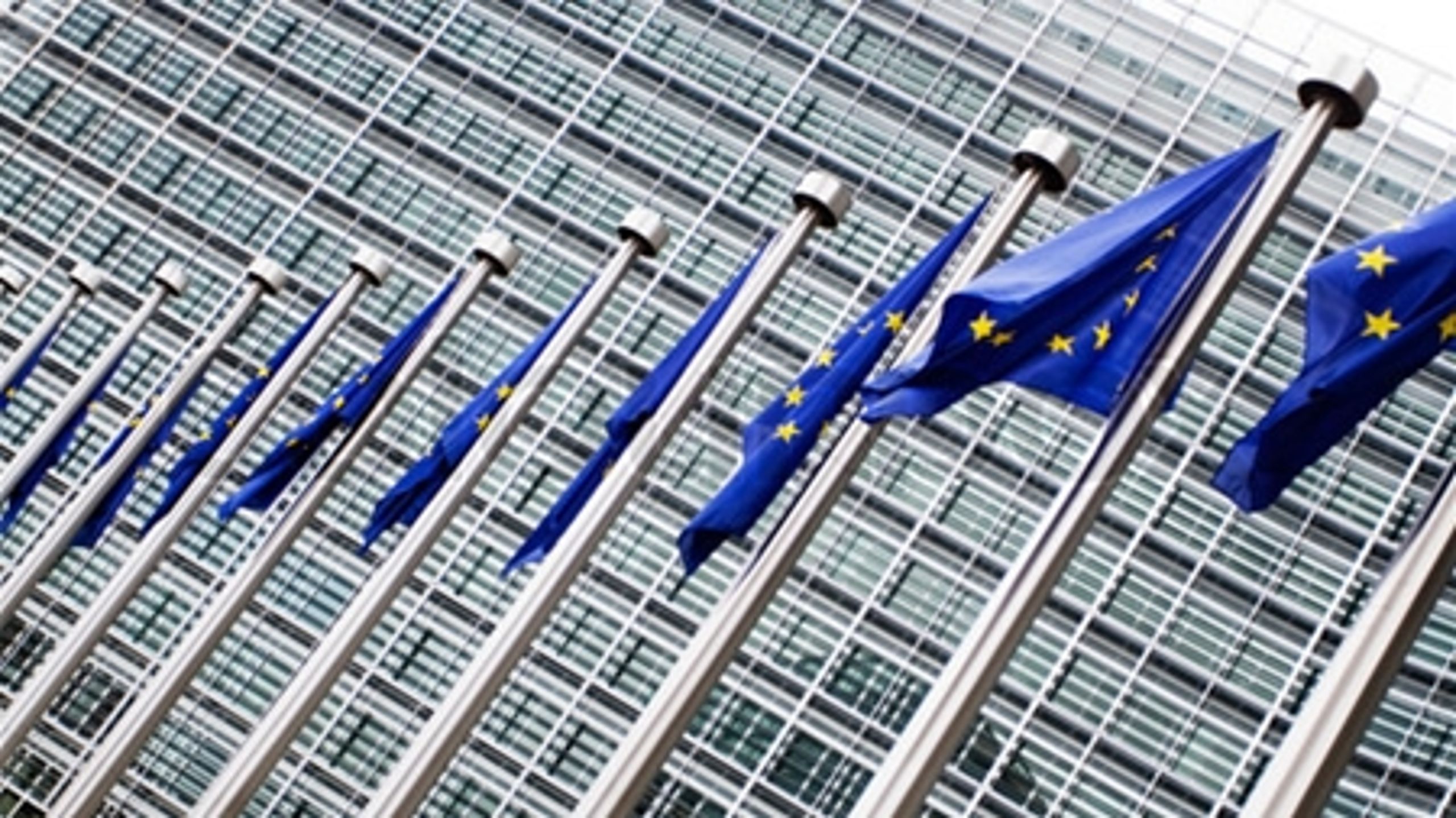 Hvis Europa-Parlamentets ønskede metode for valg af kommissionsformand presses igennem, vil det være en markant fravigelse af EU-traktaten, skriver lic.jur. Peter L. Vesterdorf.