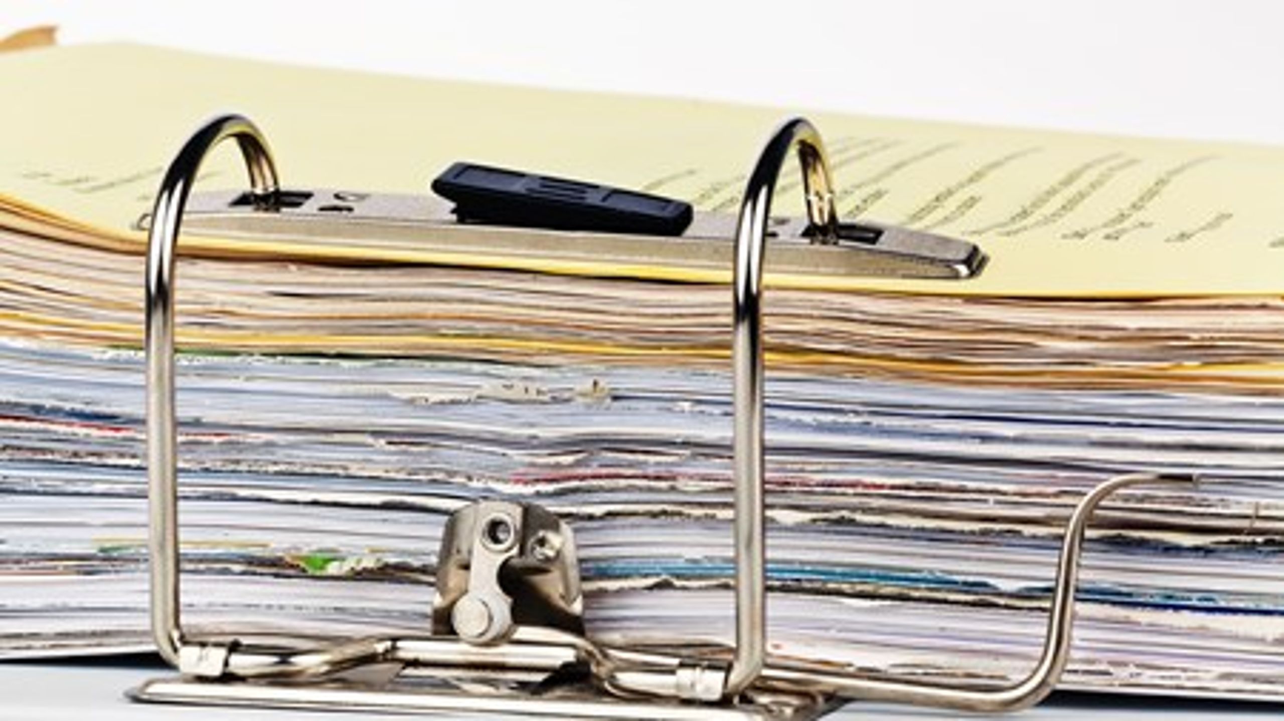 Det sker oftere og oftere, at mange lovændringer bliver samlet i ét forslag, og det gør arbejdet for politikere og høringsparter sværere.