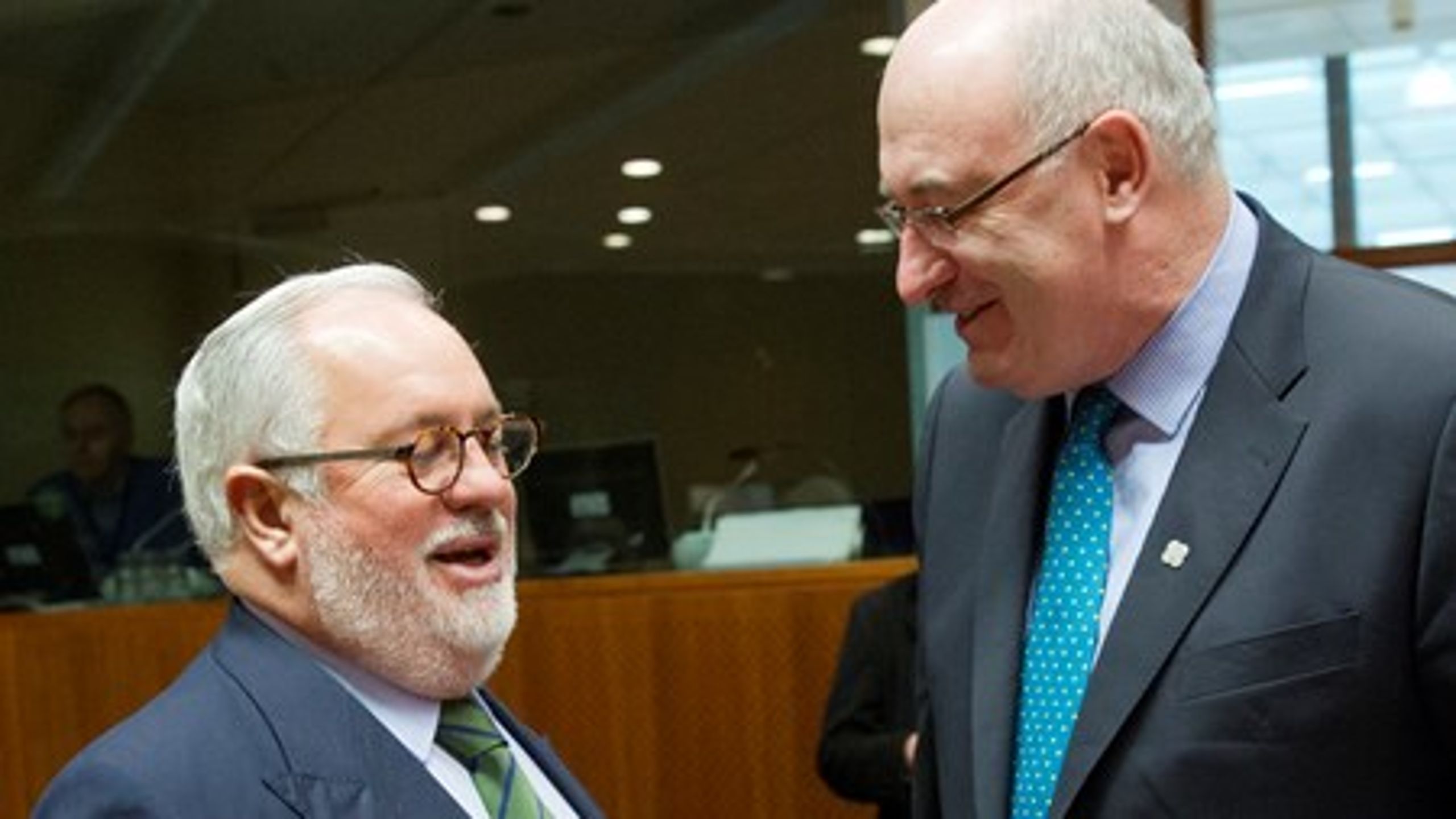 Den kommende spanske kommissær (t.v.) og den kommende irske kommissær (t.h.) er blandt dem, der&nbsp;står til at få kritiske spørgsmål under deres EU-eksamen i Europa-Parlamentet.