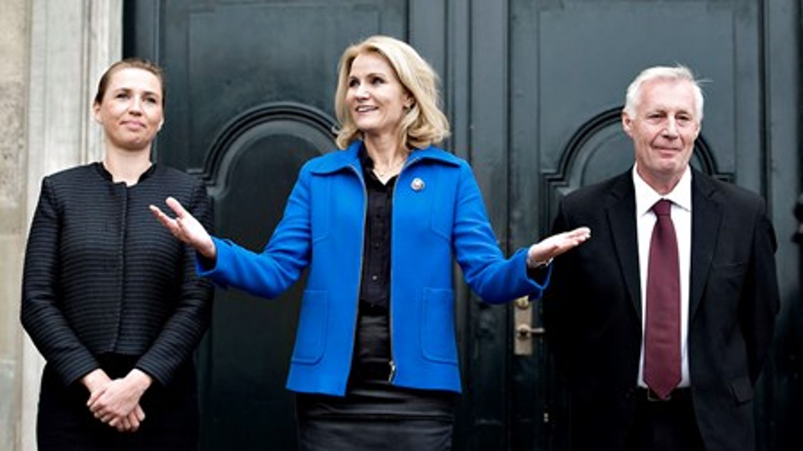 Statsminister Helle Thorning-Schmidt (S) præsenterer Henrik Dam Kristensen og Mette Frederiksen i deres nye roller på ministerholdet.<br>