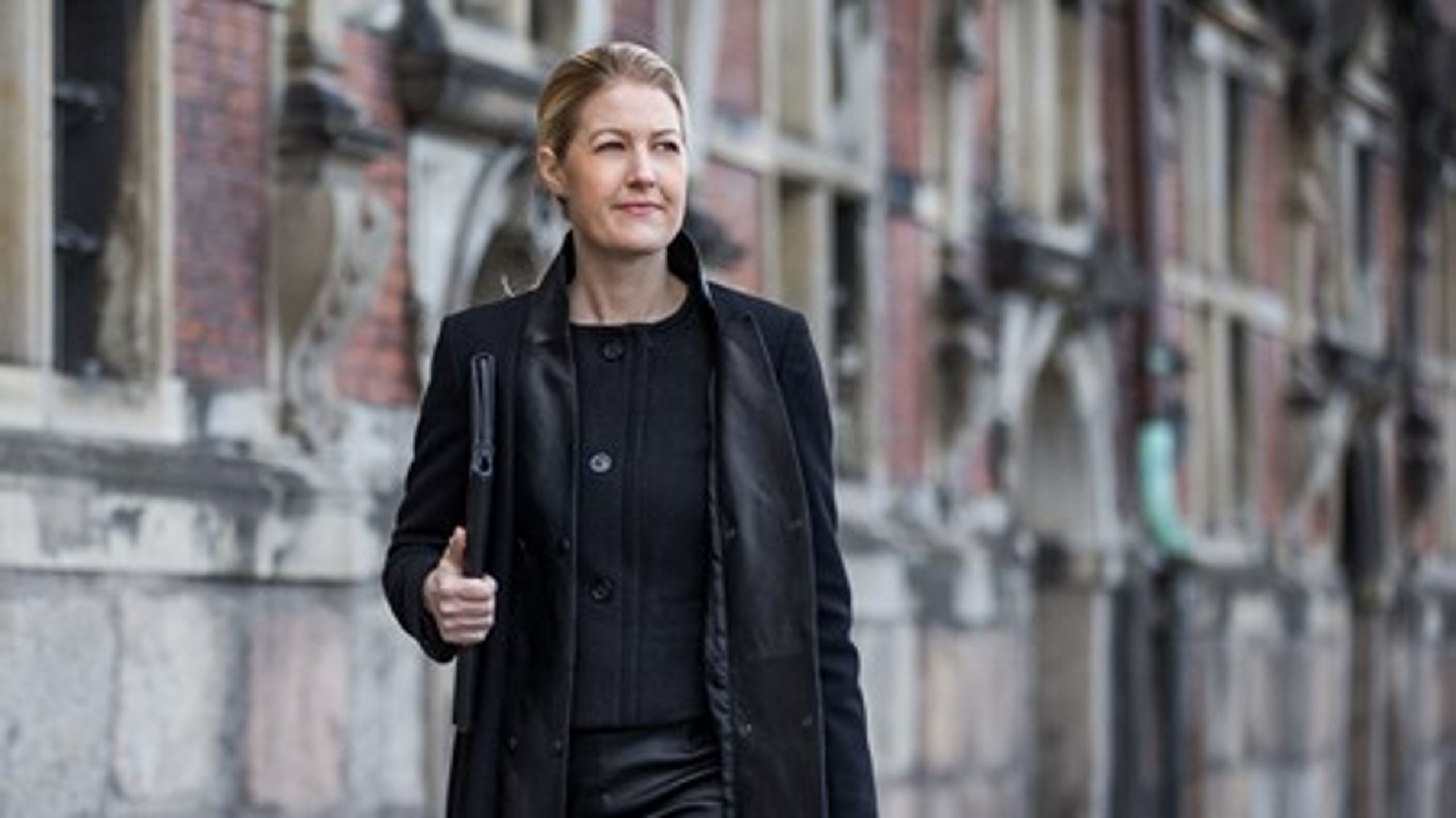 Uddannelsesminister Sofie Carsten Nielsen (R) vil ikke reformere den frie forskning efter den gode bedømmelse i sidste uges evaluering. Venstres forskningsordfører Esben Lunde Larsen vil dog fortsat fusionere rådet med Grundforskningsfonden. <br><br>