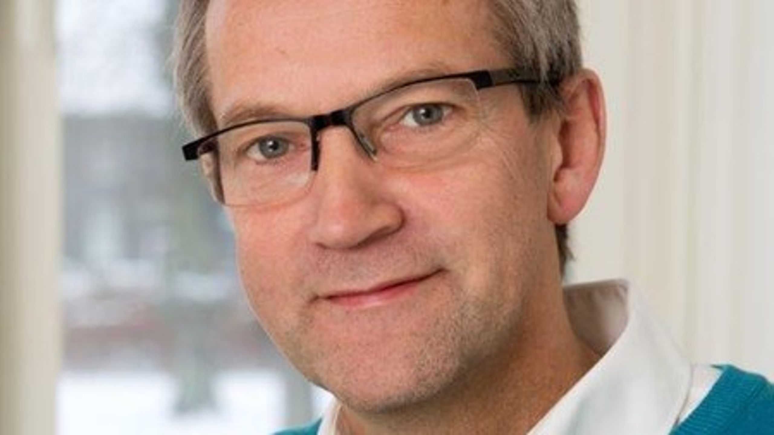 "Regeringen
kommer i sit udspil med forslag til, at der kan gennemføres forsøgsordninger
med roaming i bestemte områder. Vi vil gerne være testområde for roaming, og vi
stiller gerne hele geografien Region Sjælland til rådighed,"<b> </b>Jens Stenbæk (V), regionsrådsformand, Region Sjælland.<br>