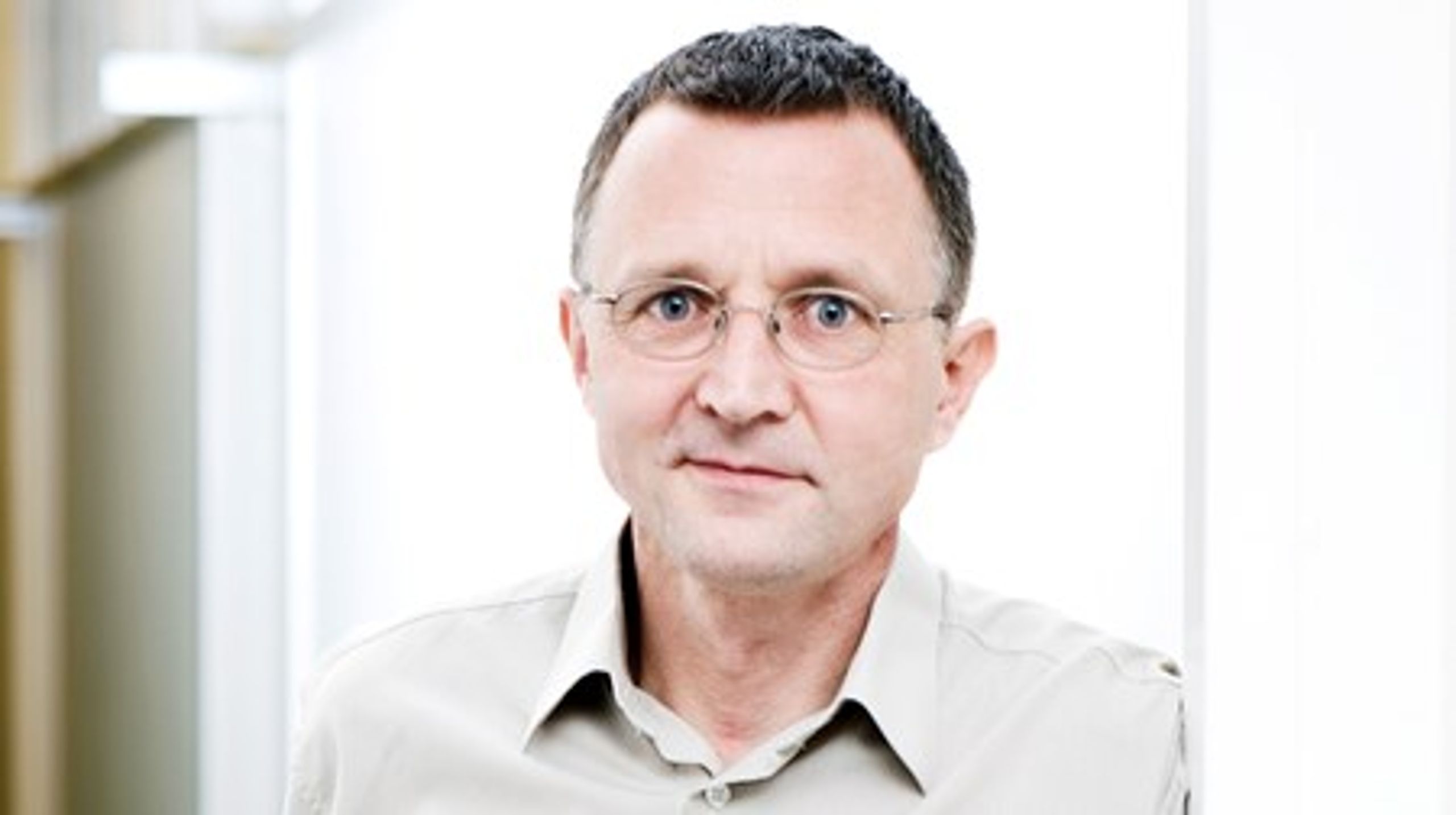 Anders Bondo Christensen er chefforhandler for lønmodtagerne i de centrale overenskomstforhandlinger med KL. Samtidig repræsenterer han Danmarks Lærerforening ved de decentrale forhandlinger.