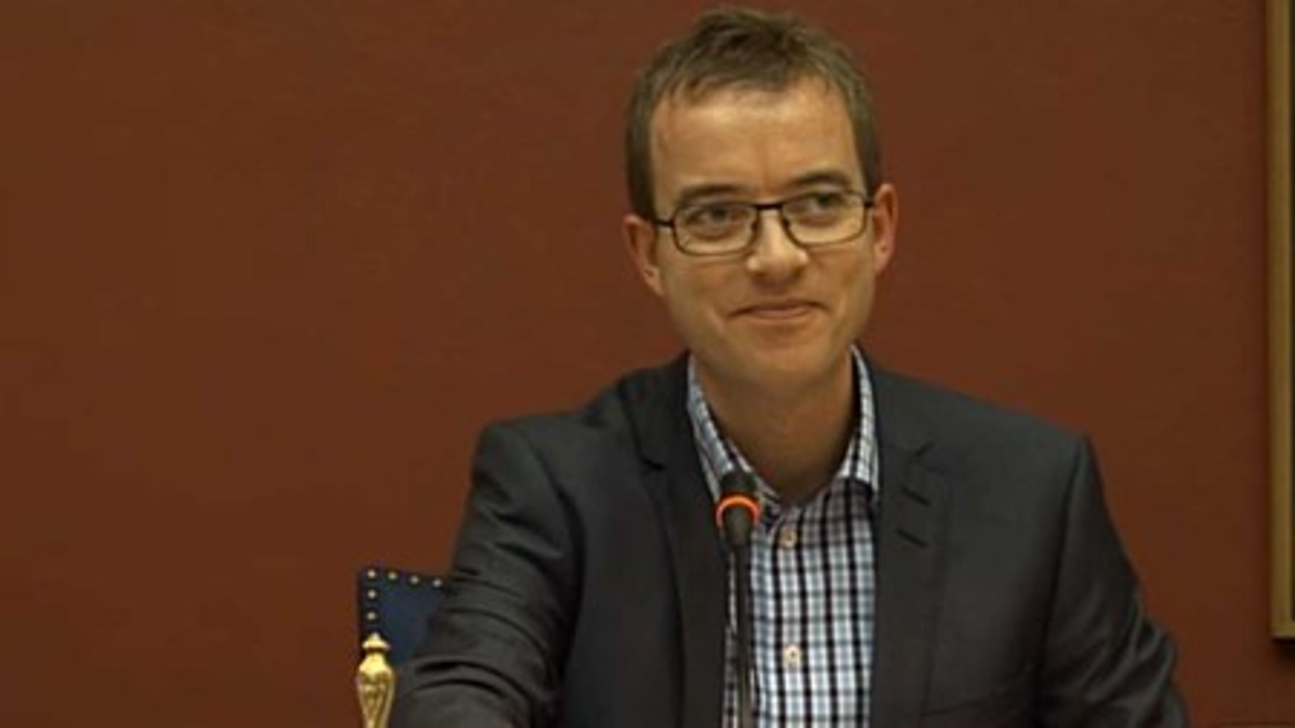 Venstres forskningsordfører, Esben Lunde Larsen, er stærkt kritisk i forhold til, om Kvalitetsudvalgets anbefalinger overhovedet kan bruges til noget, fordi han mener, regeringen har formuleret udvalgets opgave forkert. <br>