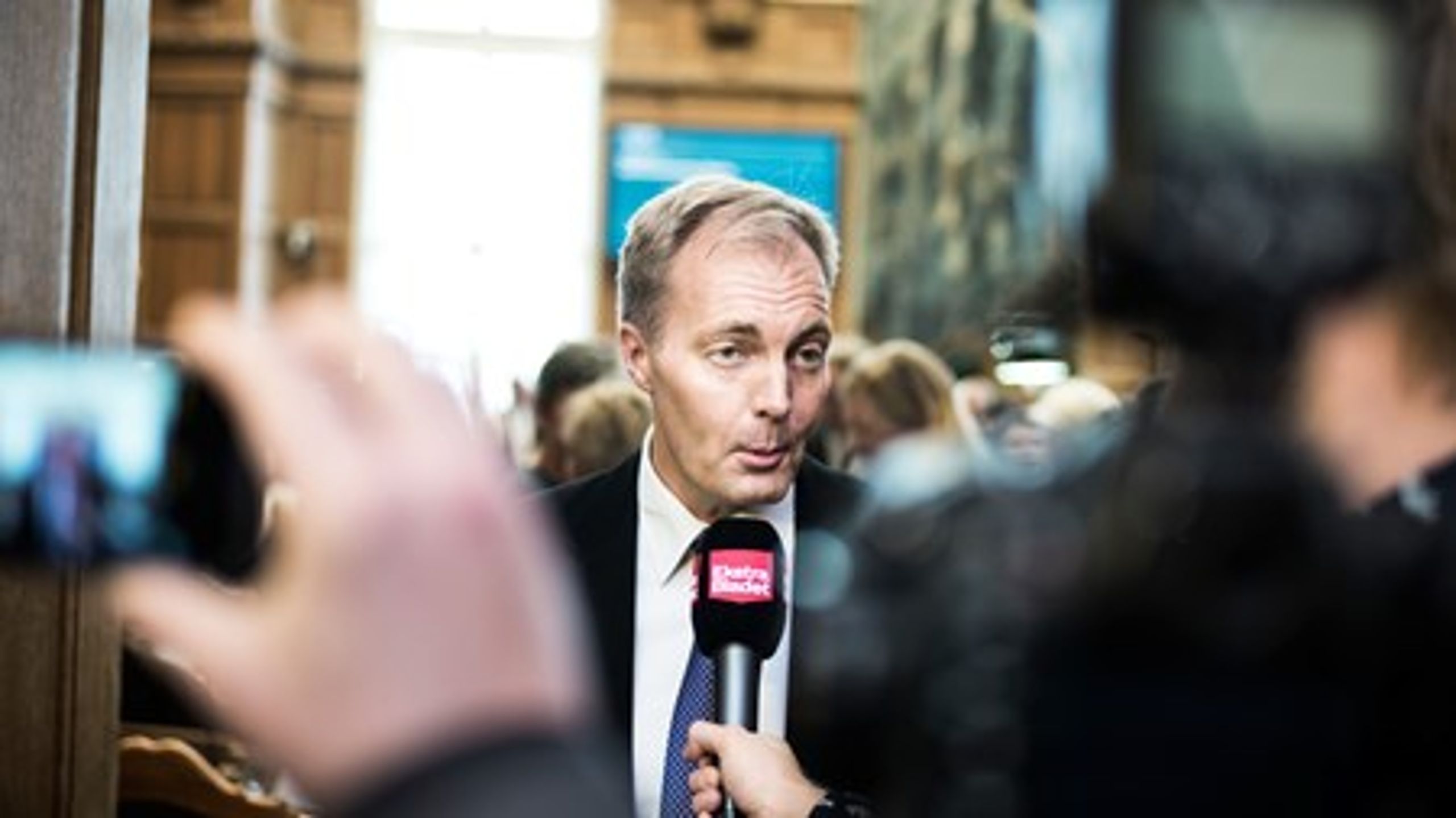 Regeringen skriver en regning ud, som den ikke har pengene til, mener retsordfører Peter Skaarup (DF)
