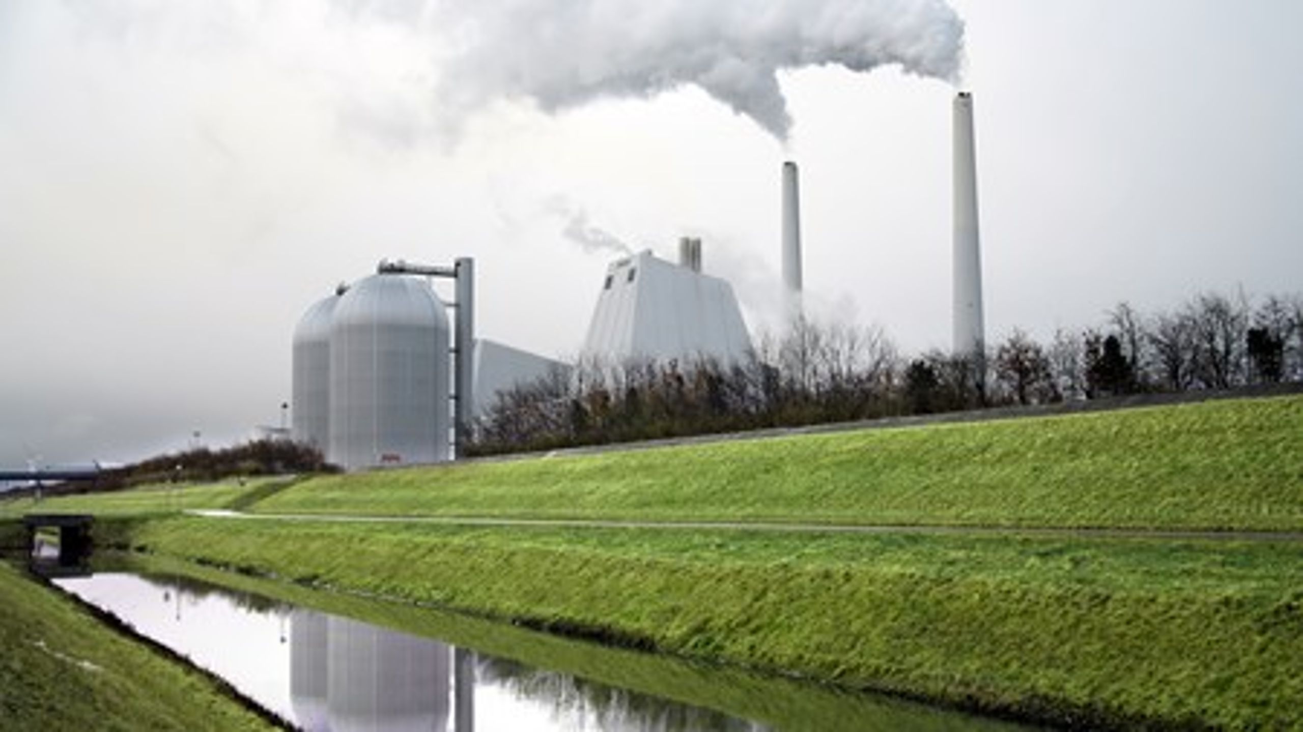 EU-Kommissionen har onsdag præsenteret sit udspil til en&nbsp;energiunion, der blandt andet&nbsp;skal knytte det europæiske energimarked bedre sammen.