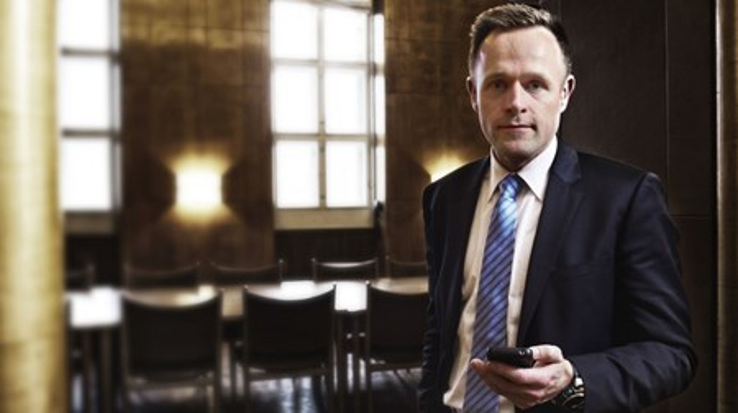 Det er langt fra tilfredsstillende, når regeringen kun i halvdelen af sine høringer lever op til de anbefalede fire ugers frister, mener Geert Laier Christensen,&nbsp;underdirektør i Dansk Erhverv.