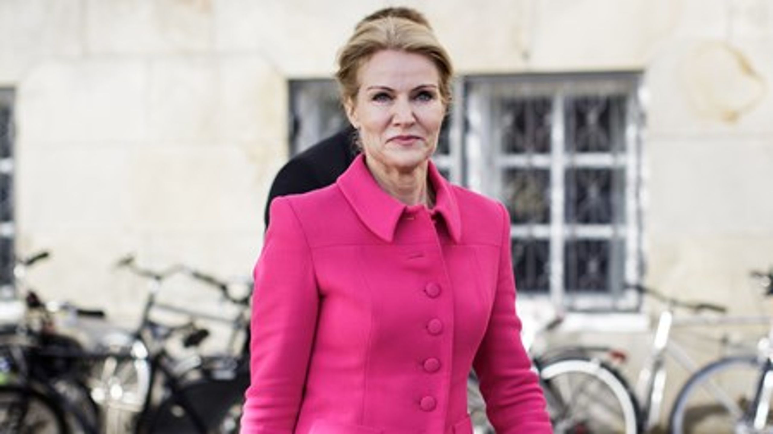 Helle Thorning-Schmidts&nbsp;Socialdemokraterne nærmer sig valgresultatet fra 2011. Samtidig er afstanden til blå blok blevet mindre.