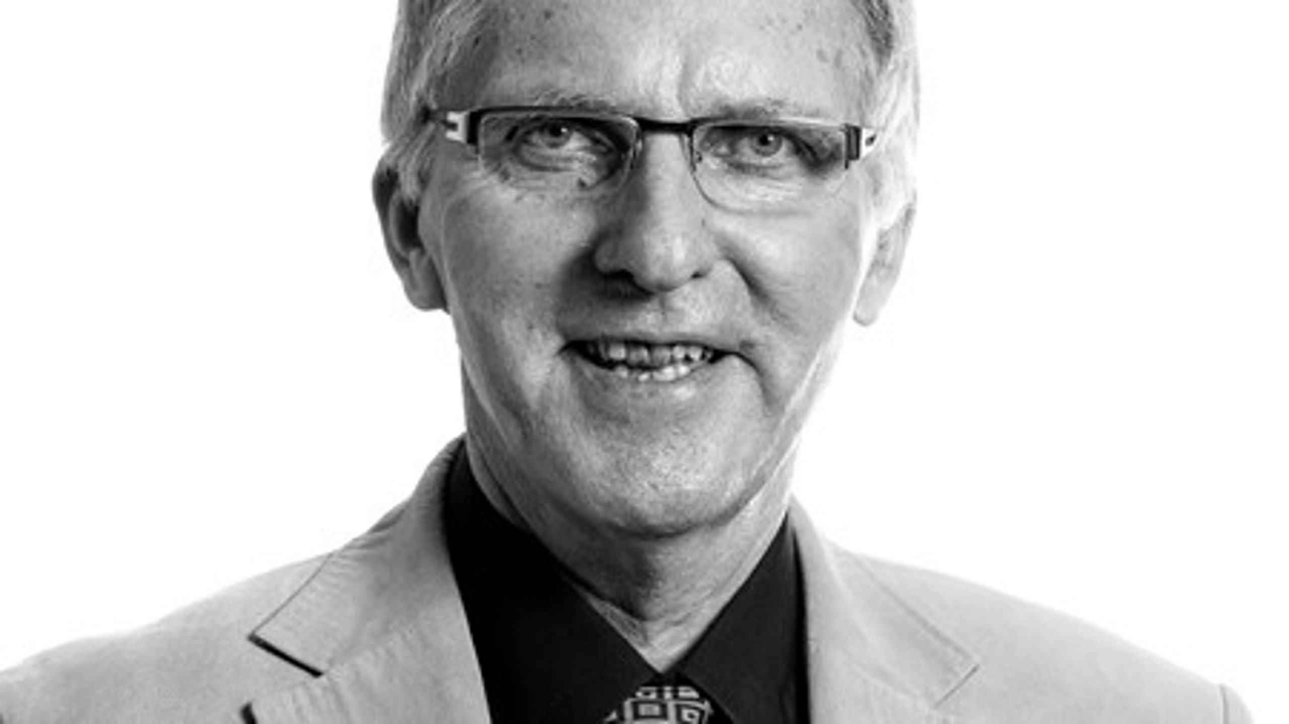 "Jeg tror og
håber på, at politikerne, efter de mange positive udmeldinger i pressen, nu vil
tage de alt for restriktive love op til revision, for eksempel planloven, så
bosætning og erhverv igen kan skabe tilflytning og arbejdspladser i vore
landsbyer og landdistrikter," skriver Carsten Abild (V), formand for Landsbyerne i Danmark.

&nbsp;





<br>