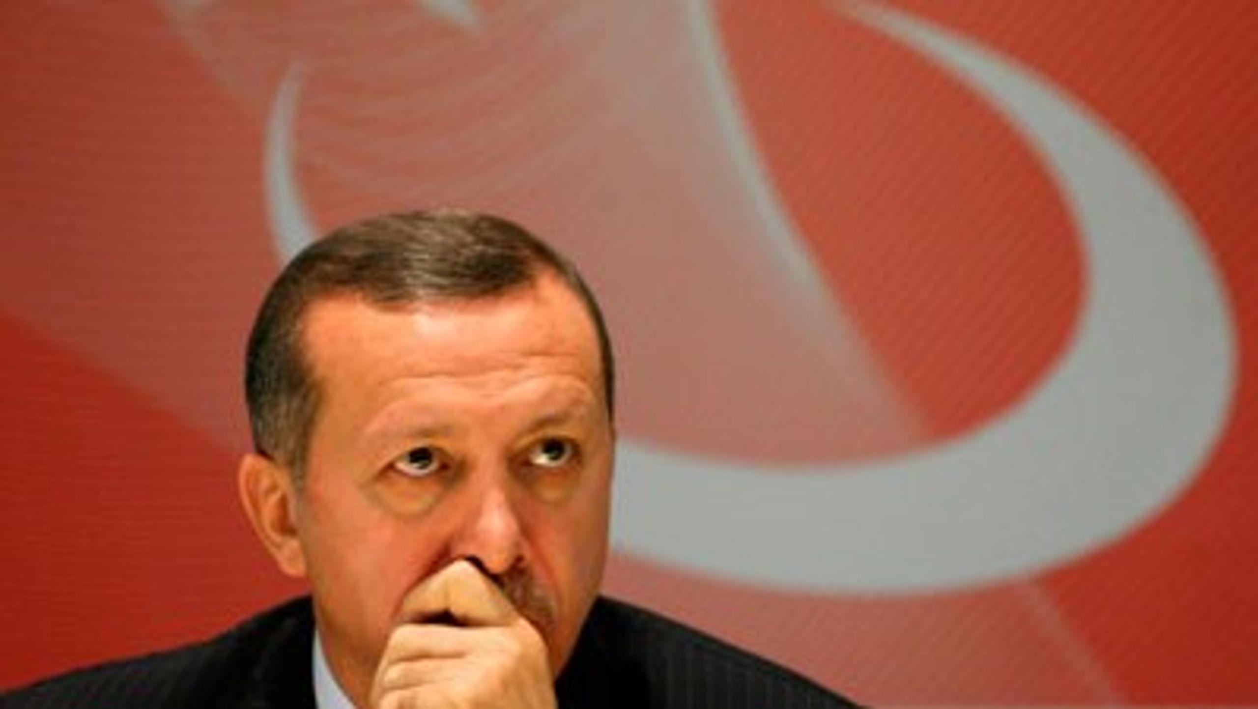 Tyrkiets præsident,&nbsp;Recep Tayyip Erdogan, risikerer at øge afstanden til EU, hvis han får sin vilje ved det kommende parlamentsvalg.