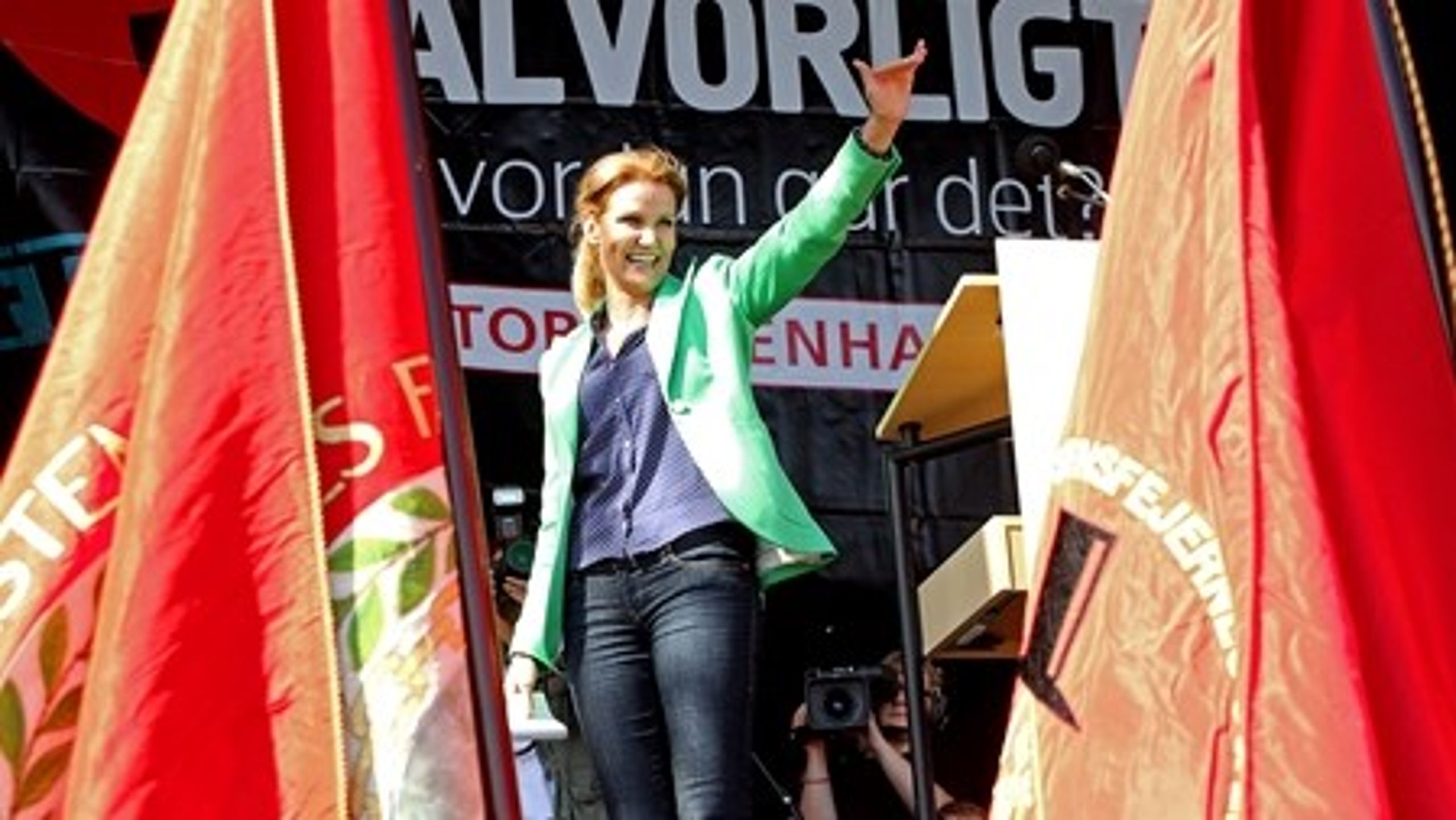 Fredag 1. maj går statsministeren på scenen i Fælledparken i København og holder tale.&nbsp;