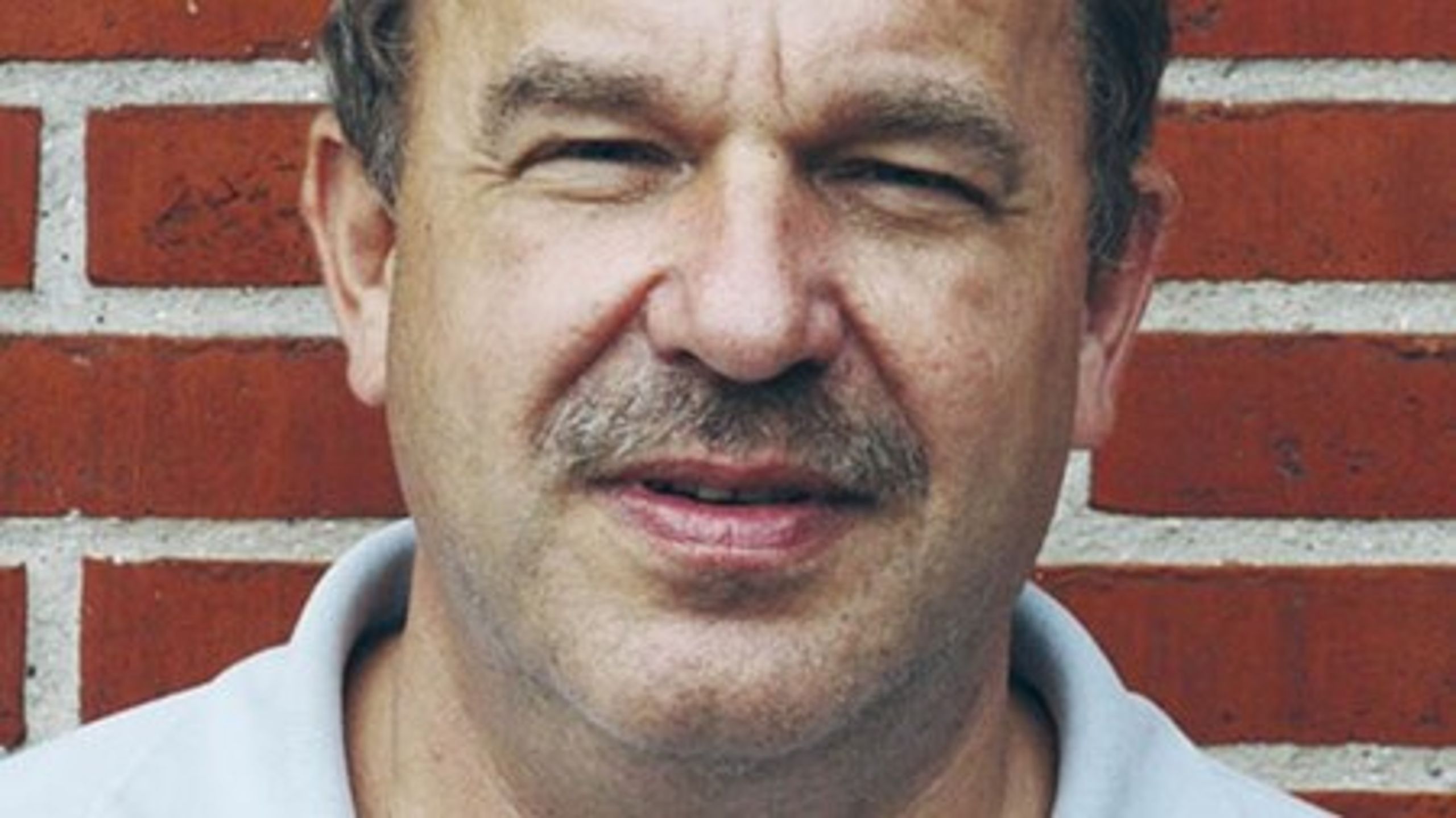 "Rapporten indikerer flere steder så stor tilfredshed, at Intra
fremtræder som den væsentligste digitale ressource. Giver det så mening at
udfase denne og erstatte med måske noget helt ukendt og komplekst i en tid,
hvor lærerne er presset tidsmæssigt med reform og ændret tjenestetid?" skriver<b> </b>John Klesner<span><i>, </i>formand for Danmarks IT-vejlederforening</span>. <br>