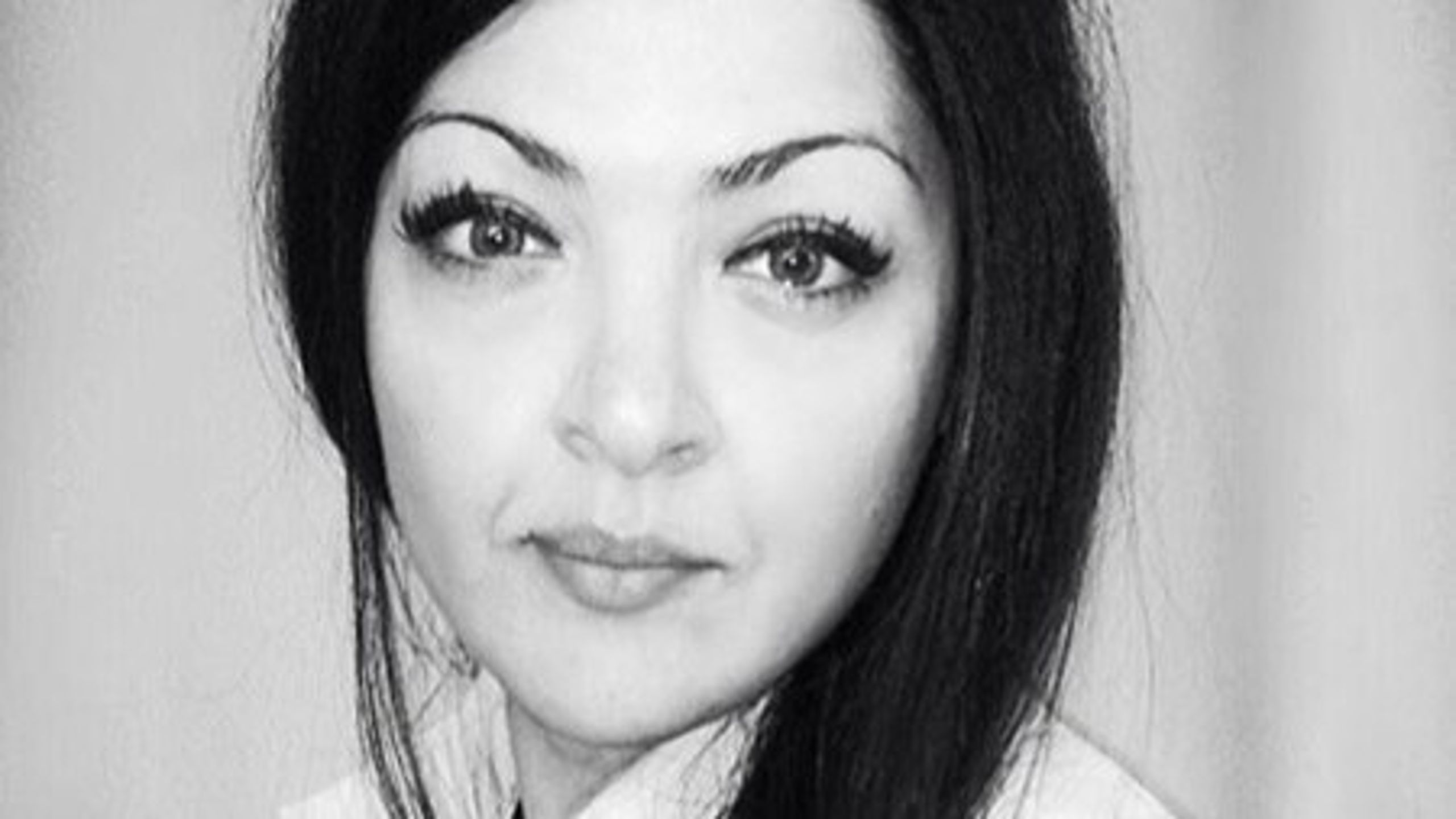 Landets politikere skal klæde sig selv på først og fremmest, så antiradikaliserings-tiltagene ikke misrepræsenteres og dæmoniseres hos mange unge muslimer, som så skader vores forsøg på en kontakt.&nbsp;Det mener Khaterah Parwani, næstformand og juridisk rådgiver i ExitCirklen.