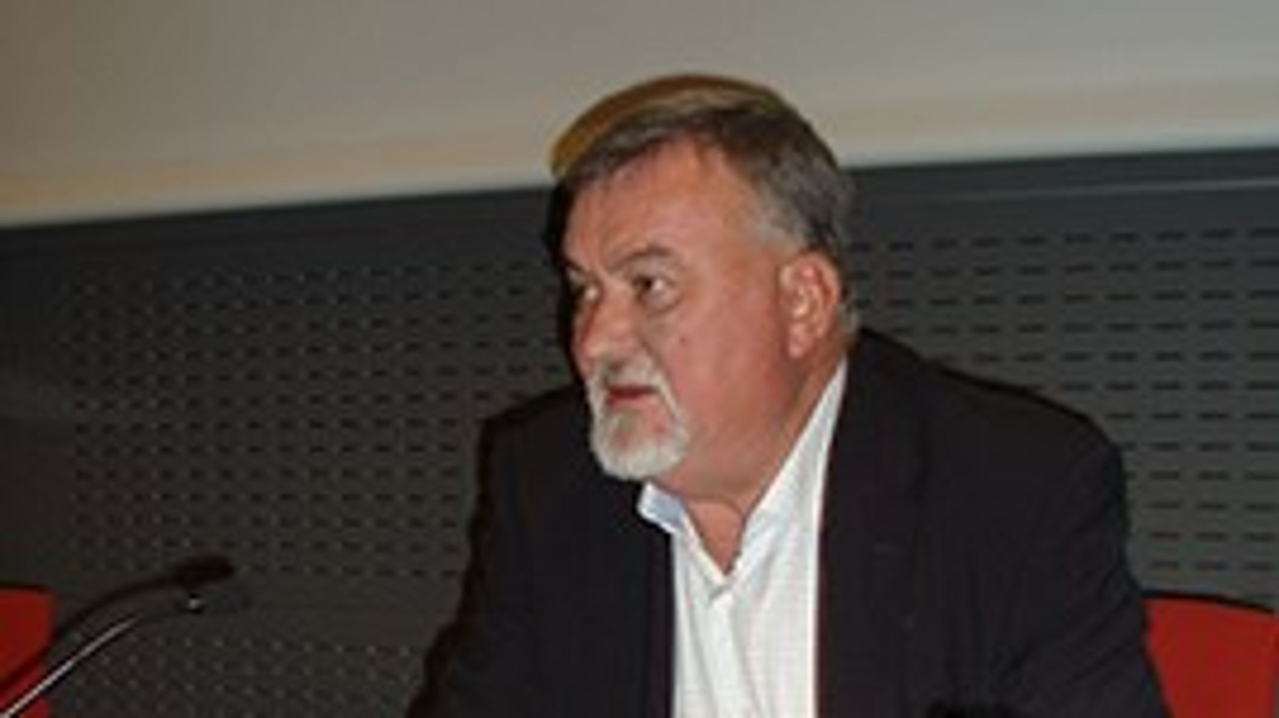 "Psykiatriudvalget fra 2013 fastslår, at antallet af
psykisk syge stiger hvert år, at antallet af kriminelle psykisk syge er
firdoblet over de sidste tyve år, at antallet af psykisk syge misbrugere er
steget med 23 procent, især gruppen med de stofrelaterede dobbeltdiagnoser er
vokset," skriver Gunnar
Sørensen, organisationsformand
i Lejerbo Frederiksberg og næstformand i Lejerbos Hovedbestyrelse.



<br>