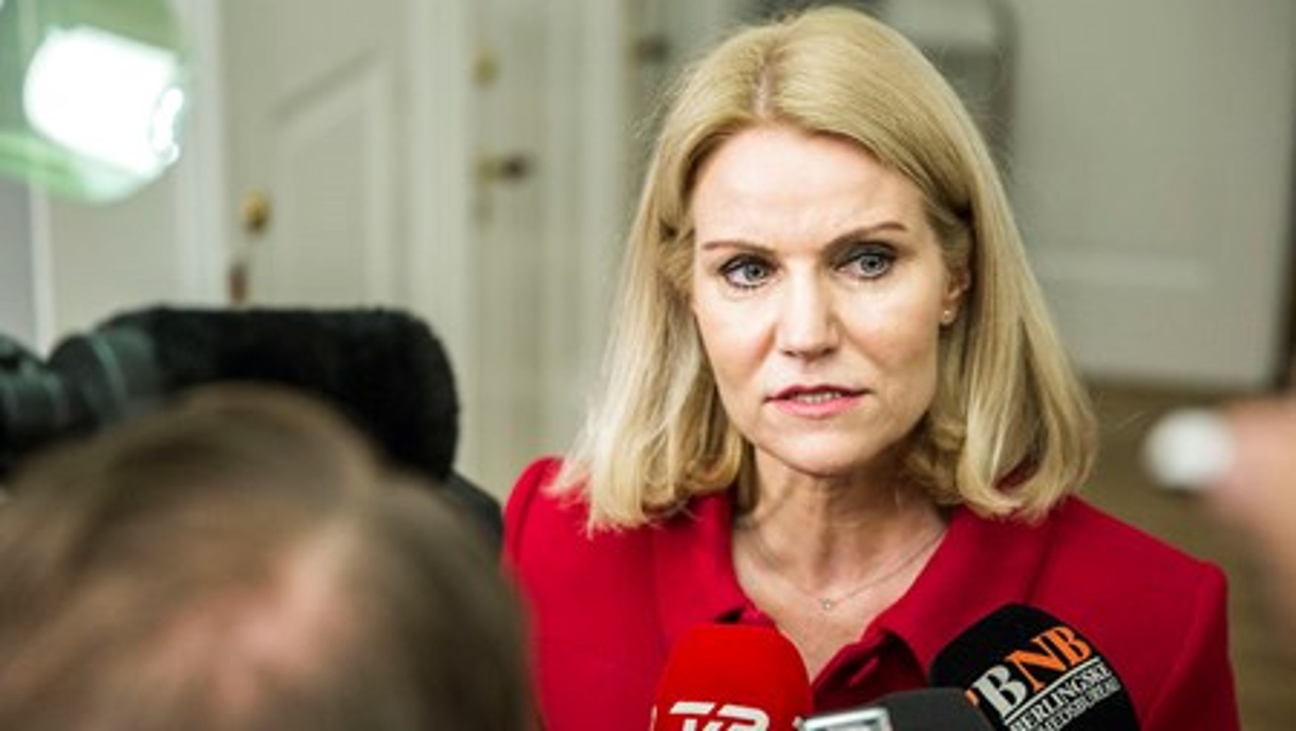Helle Thorning-Schmidt bekræfter, at hun fik&nbsp;forkerte oplysninger om, hvor hurtigt synagogen i Krystalgade fik politibeskyttelse under terrorangrebet i København.&nbsp;